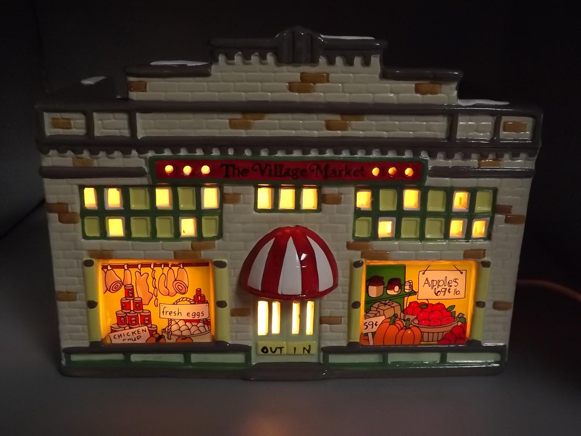 Vintage 1988 Snow Village "Village Market" Illuminated Store with Box & COA