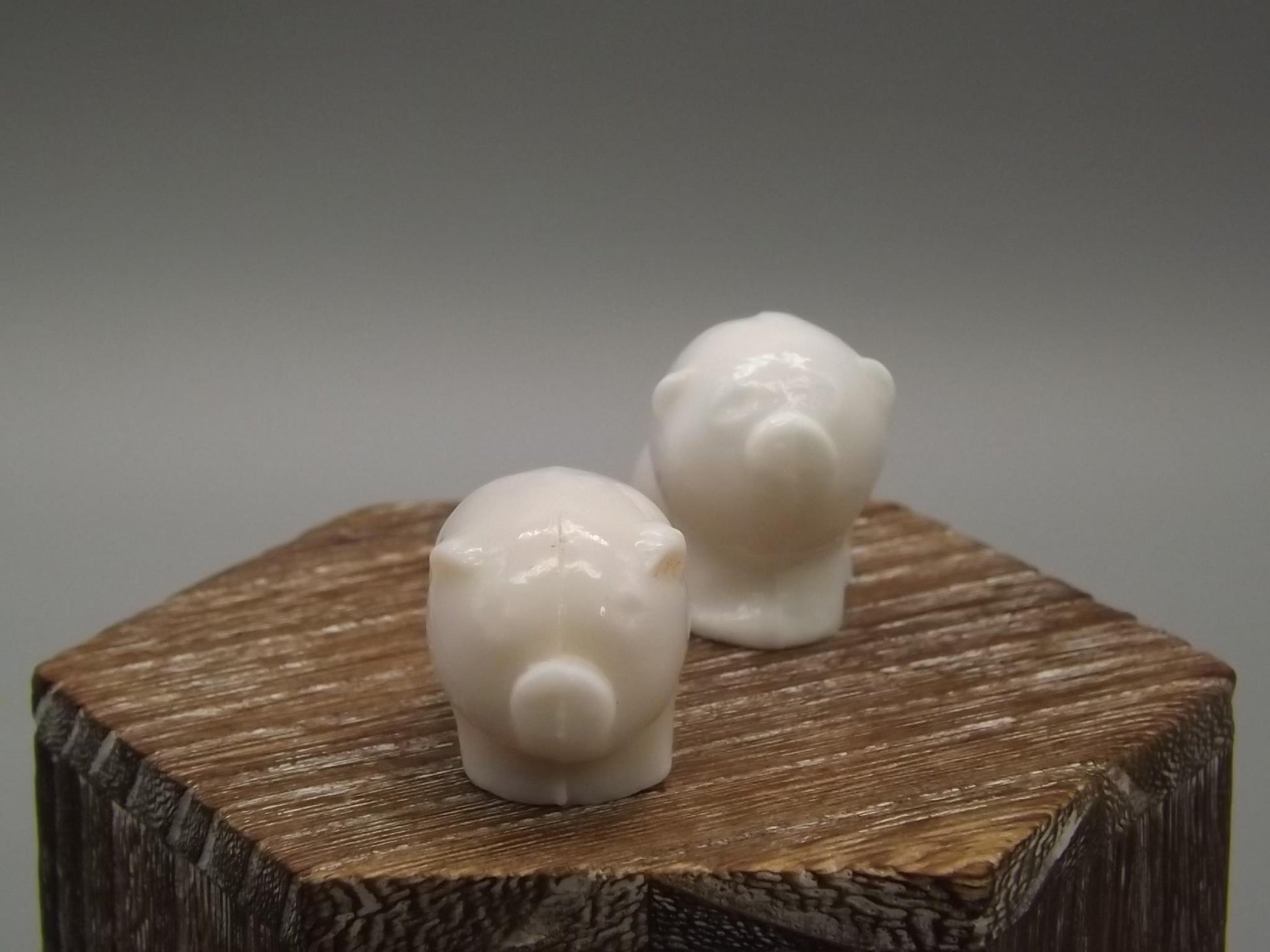 Heisey by Imperial white milk glass standing and sitting piglets set.