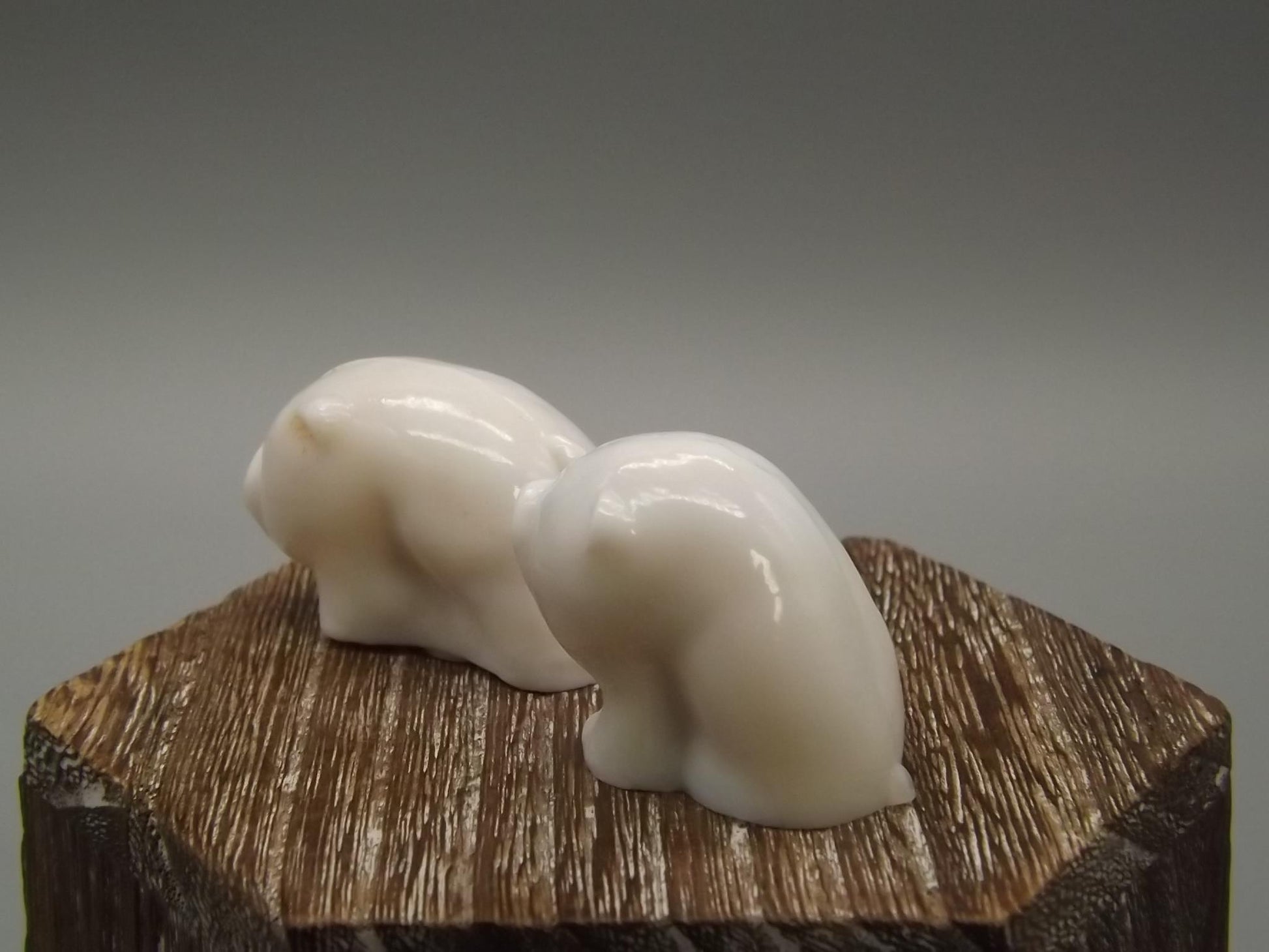 Heisey by Imperial white milk glass standing and sitting piglets set.