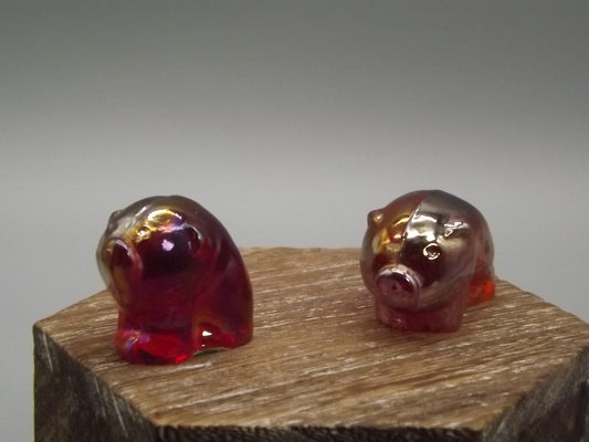 Heisey by Imperial Iridescent glass standing and sitting piglets set.