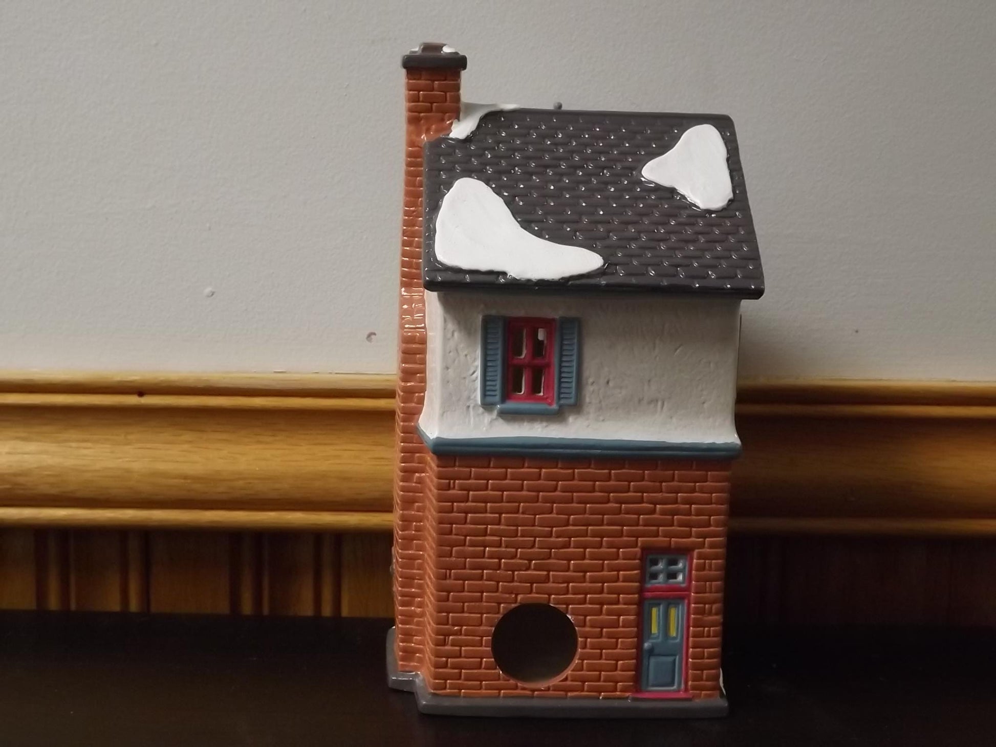 Vintage 1994 Snow Village "Marvel's Beauty Salon" Illuminated Figurine (With Box & COA)