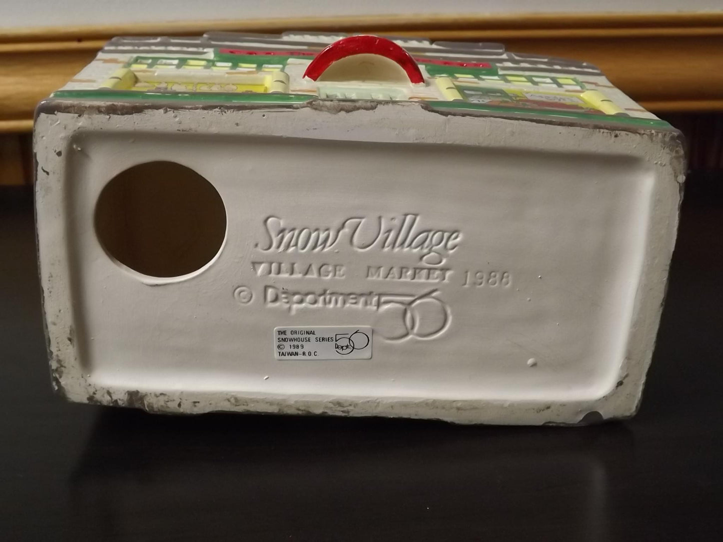 Vintage 1988 Snow Village "Village Market" Illuminated Store with Box & COA