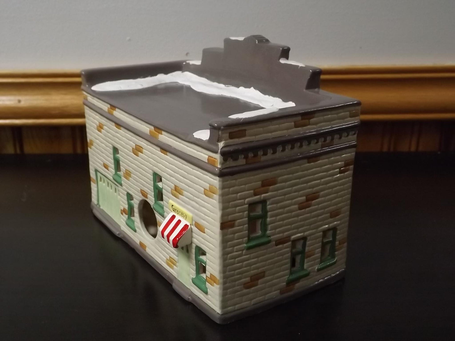 Vintage 1988 Snow Village "Village Market" Illuminated Store with Box & COA