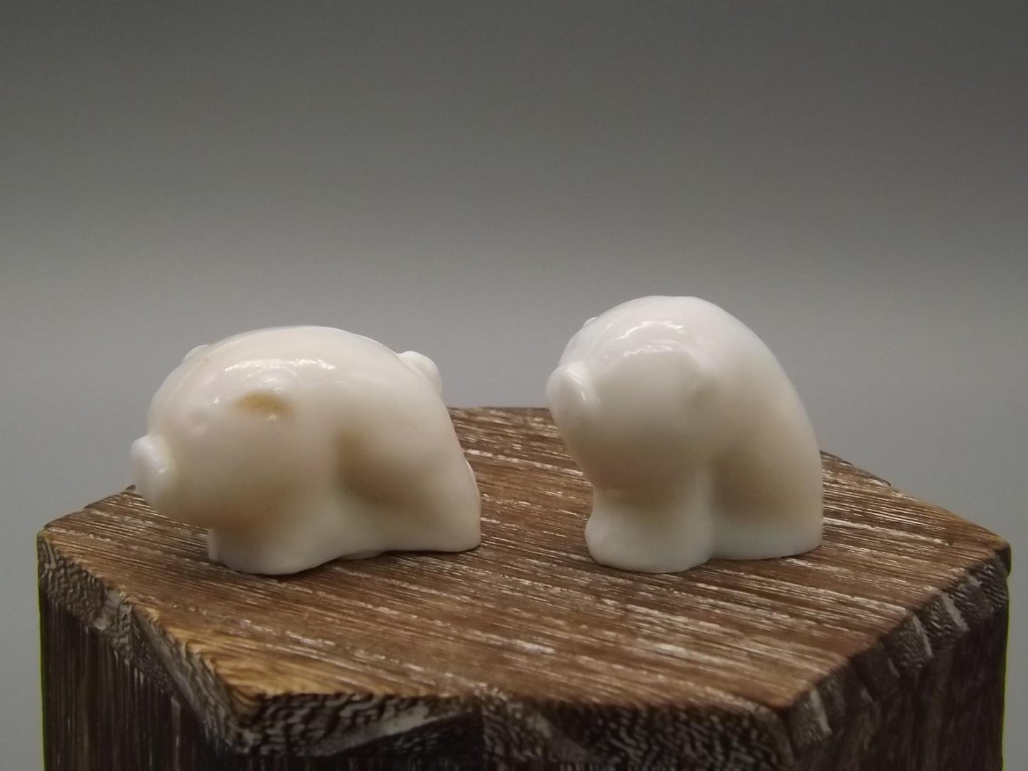 Heisey by Imperial white milk glass standing and sitting piglets set.