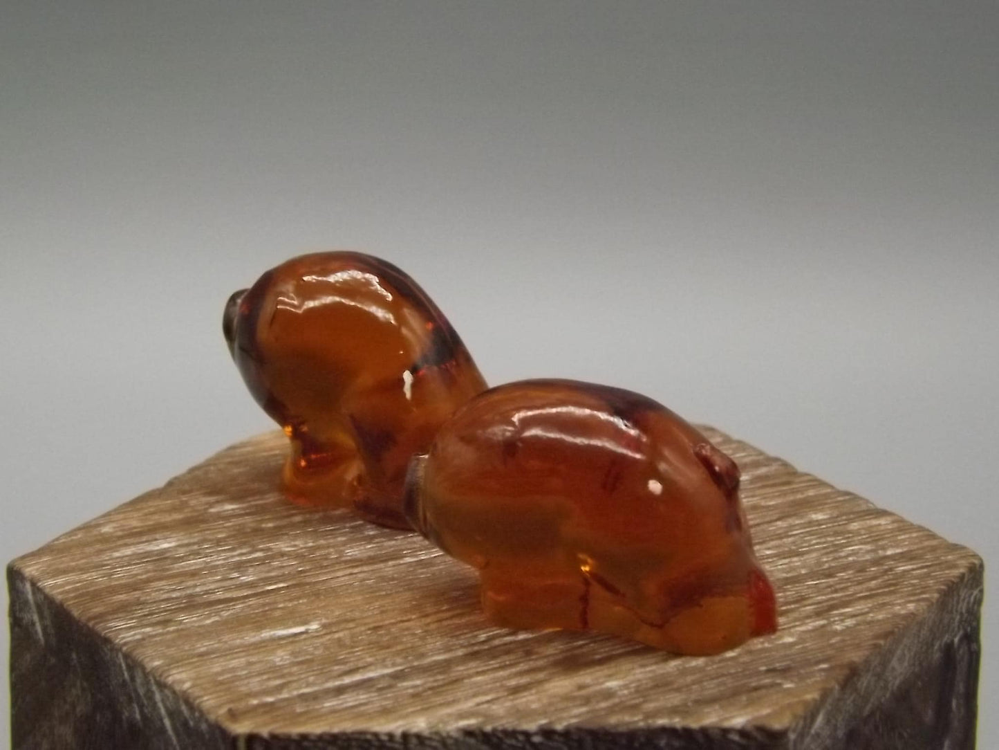 Heisey by Imperial Amber glass standing and sitting piglets set.