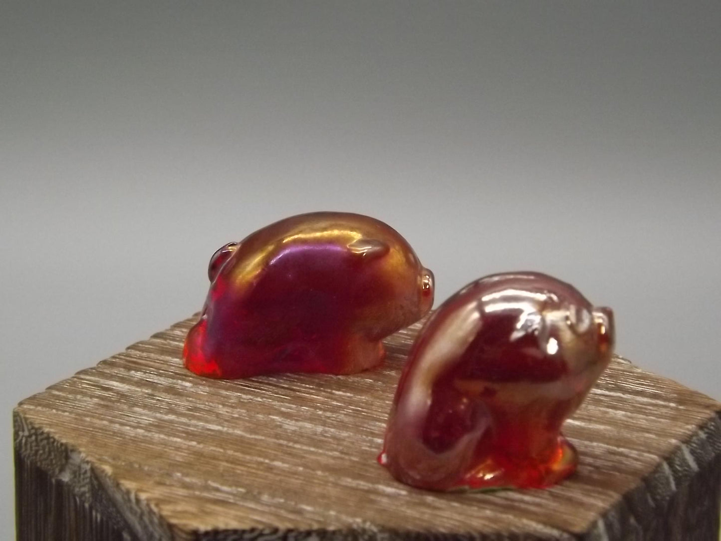 Heisey by Imperial Iridescent glass standing and sitting piglets set.