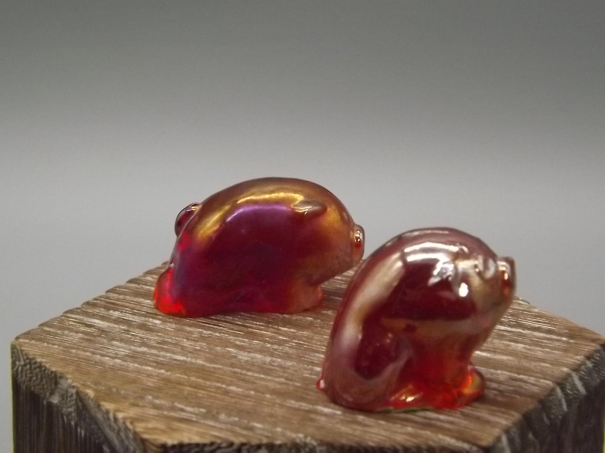 Heisey by Imperial Iridescent glass standing and sitting piglets set.