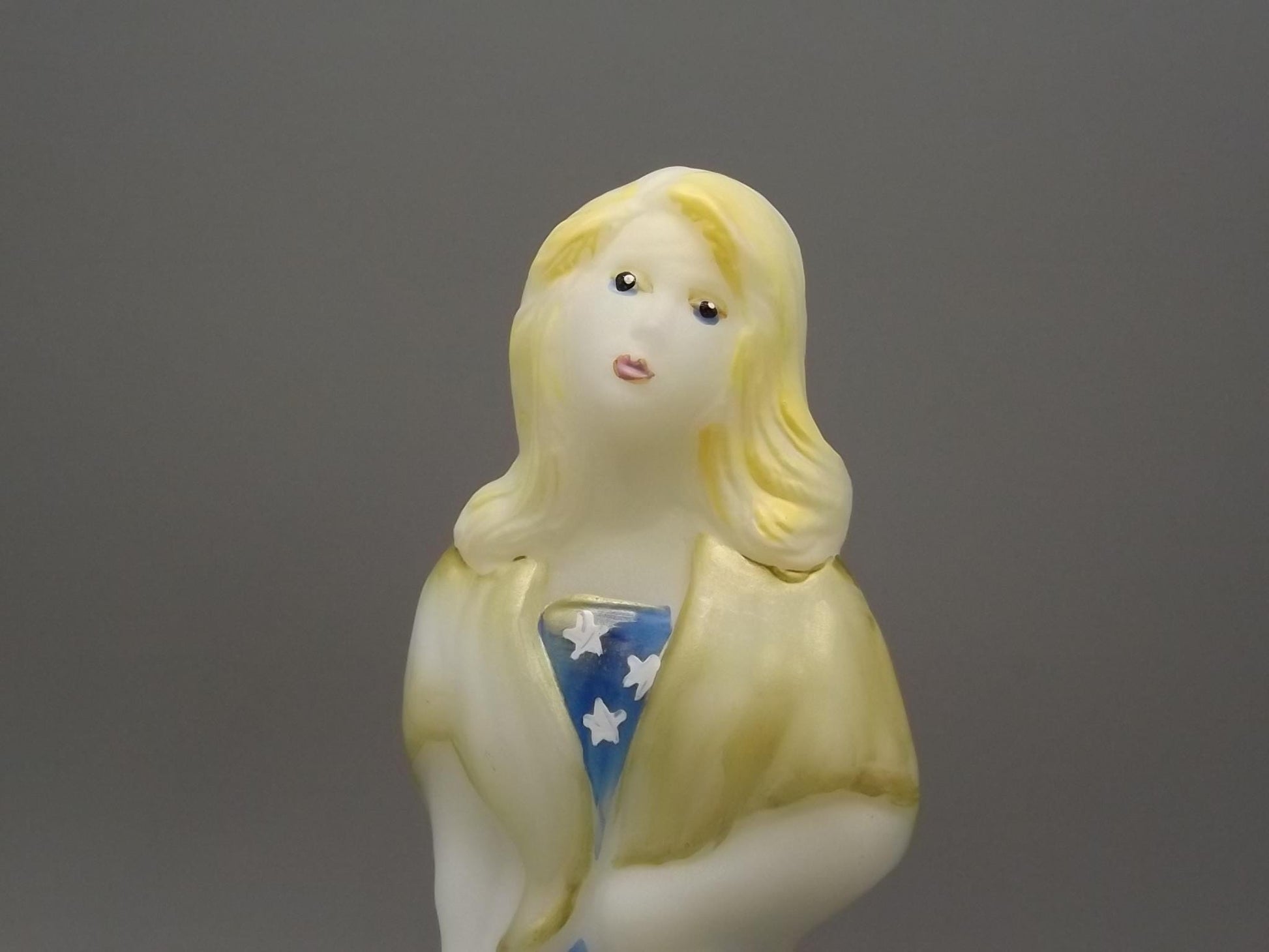 Vintage Fenton Patriotic Ellie Figurine: Hand-Painted First Edition