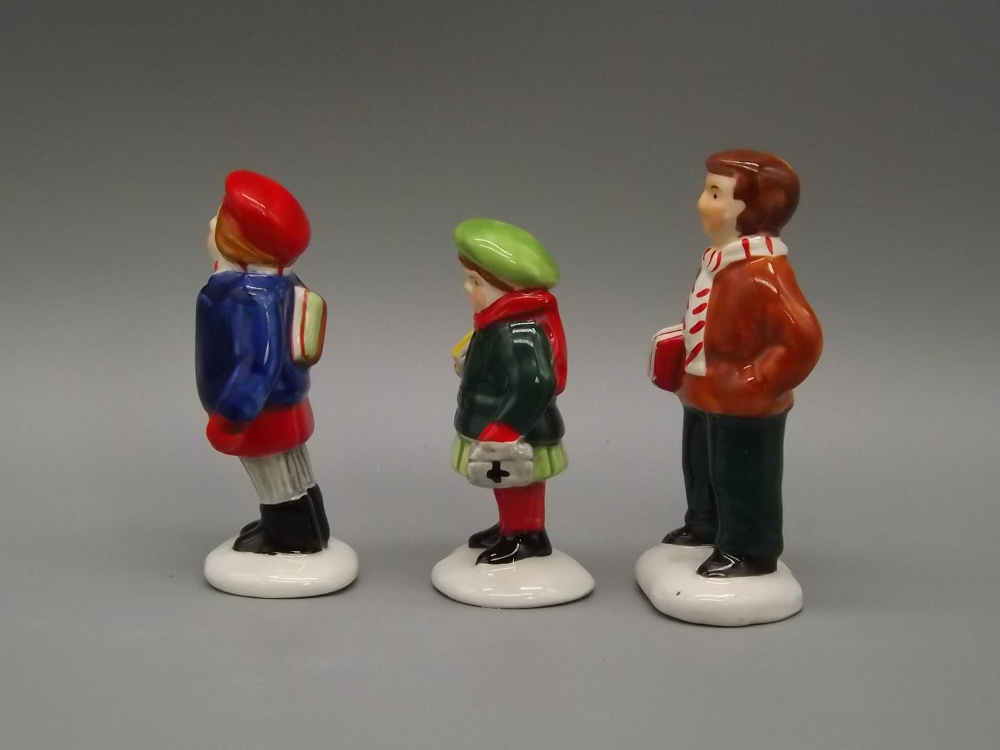 Vintage Snow Village Figurine: "School Children" Set #5118-7, With Box