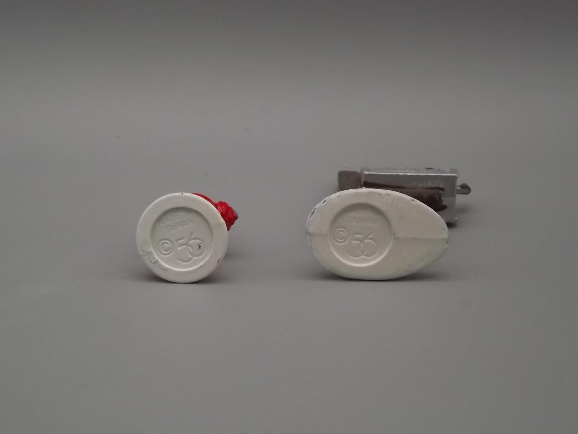 Vintage Snow Village Fire Hydrant and Mailbox Figures - #5132-2