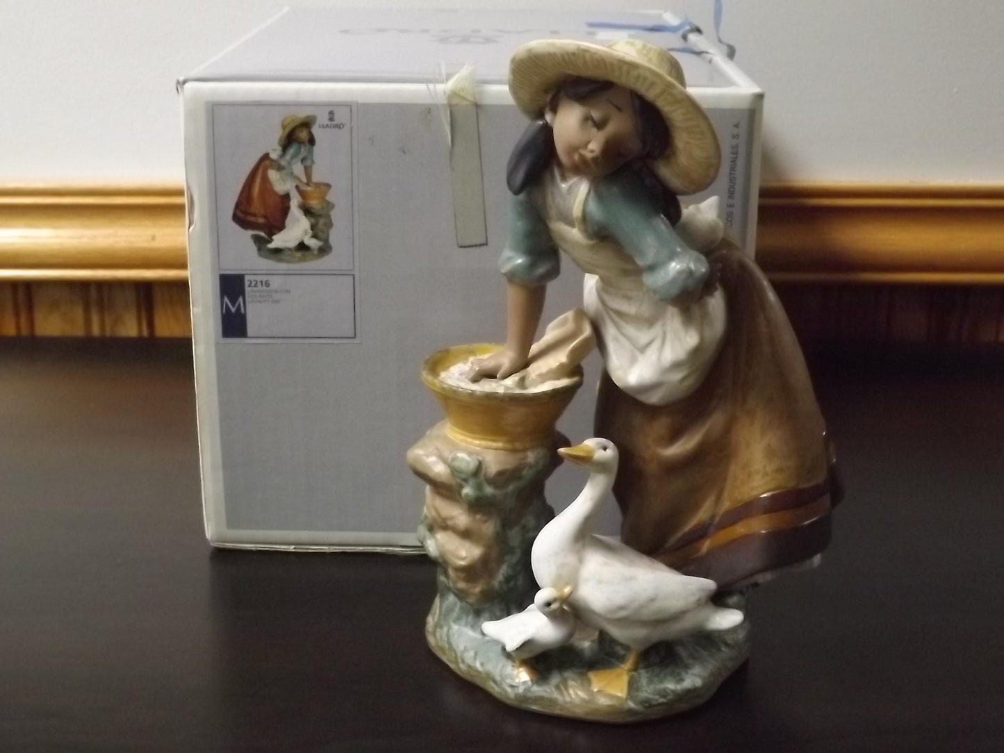 Vintage Lladro Gres Laundry Day Figurine #12216 - 1991 with Original Box