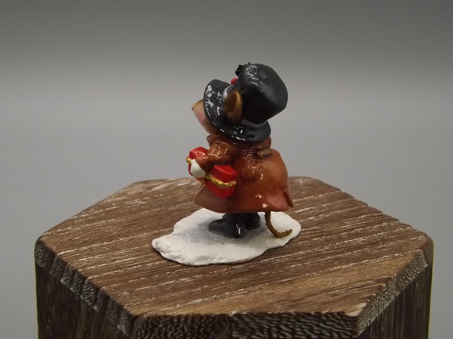 Rare Wee Forest Folk Mouse Figurine: "Squire of Micester" Christmas Present