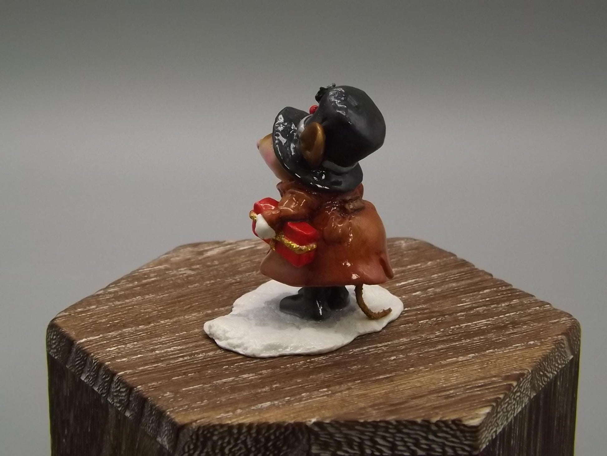 Rare Wee Forest Folk Mouse Figurine: "Squire of Micester" Christmas Present