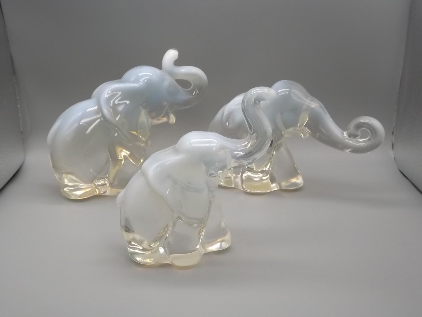 Vintage Heisey Opalescent Glass Elephant Figurines: HCA 88 & 87 Set