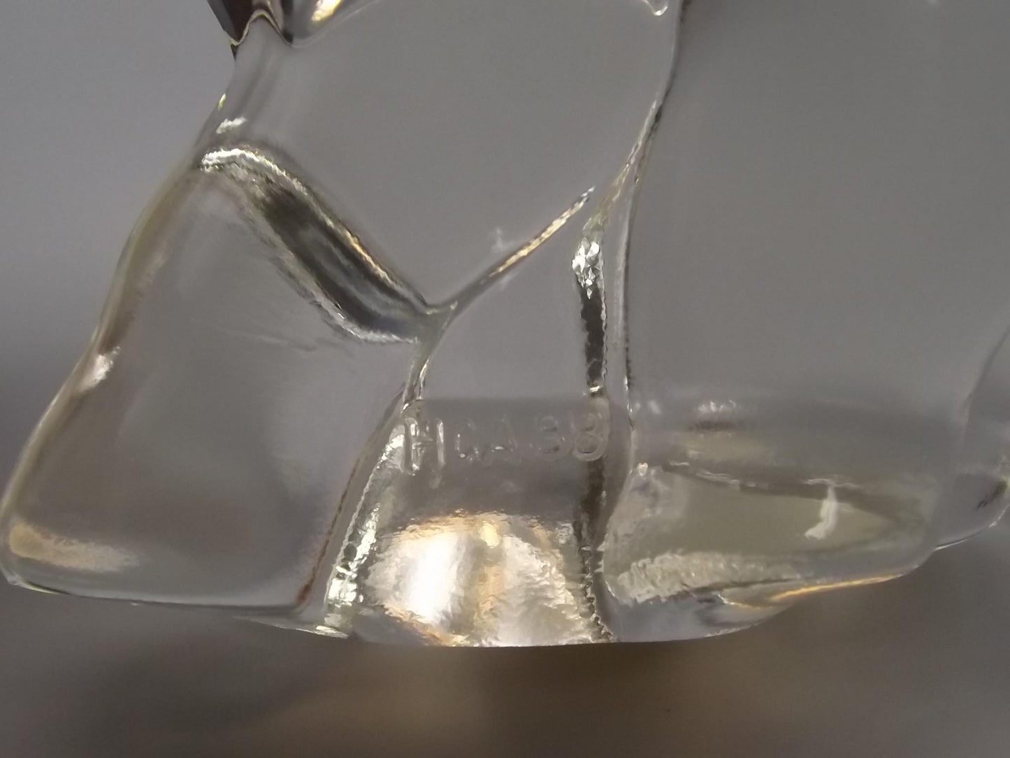 Vintage Heisey Opalescent Glass Elephant Figurines: HCA 88 & 87 Set