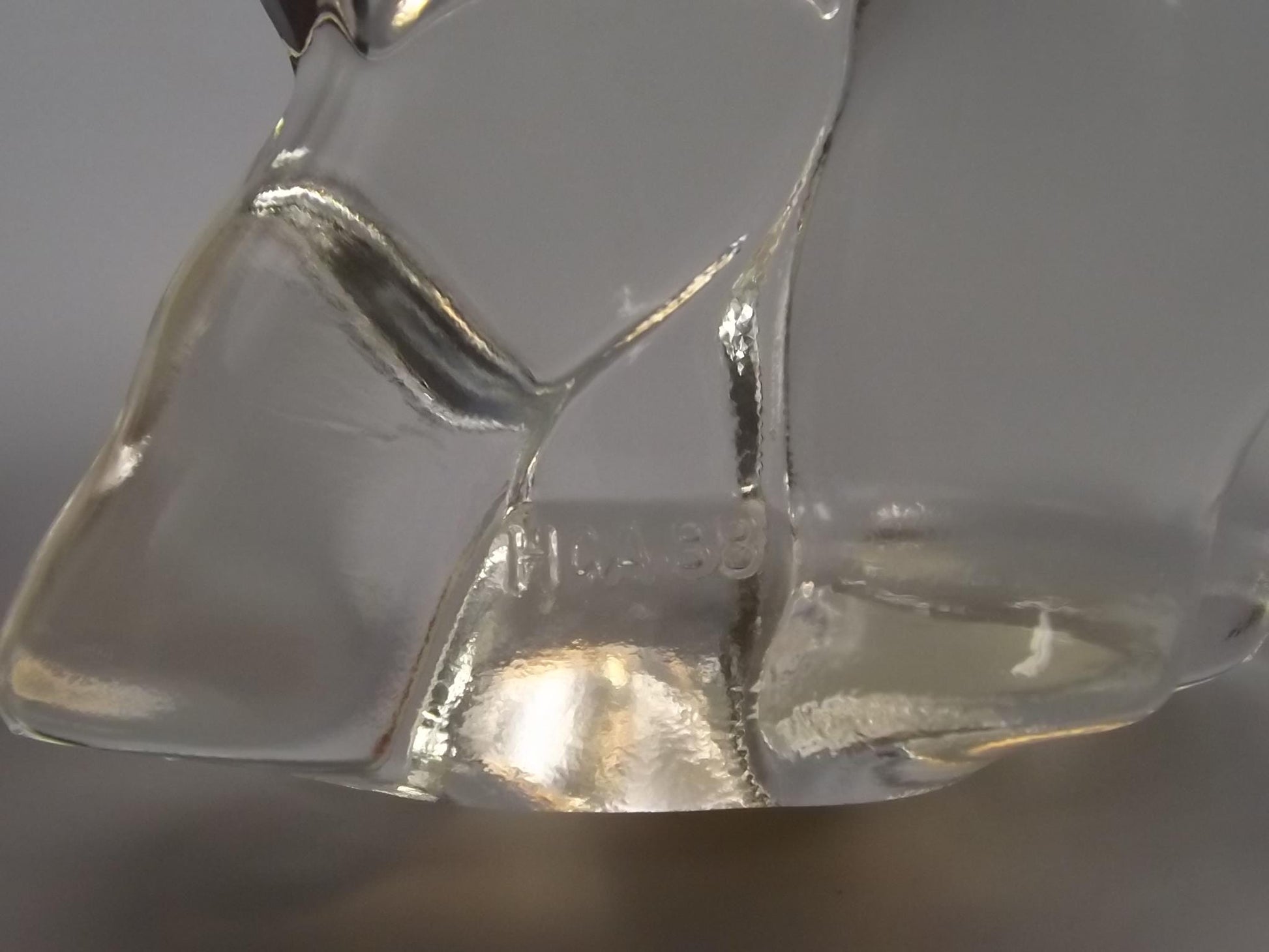 Vintage Heisey Opalescent Glass Elephant Figurines: HCA 88 & 87 Set