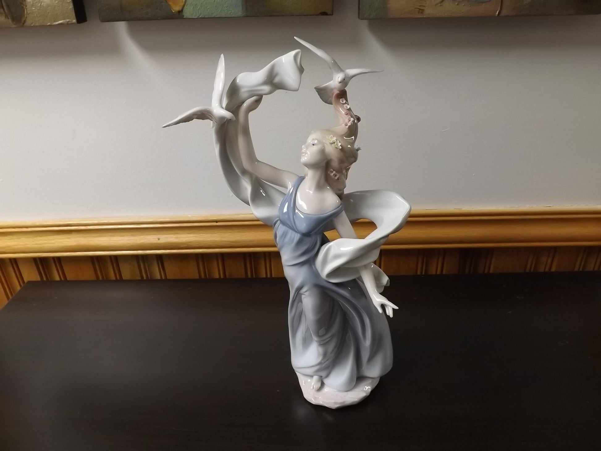 Vintage Lladro Figurine: Inspiration Millenium New Horizons, Woman with Doves (With Box & COA)