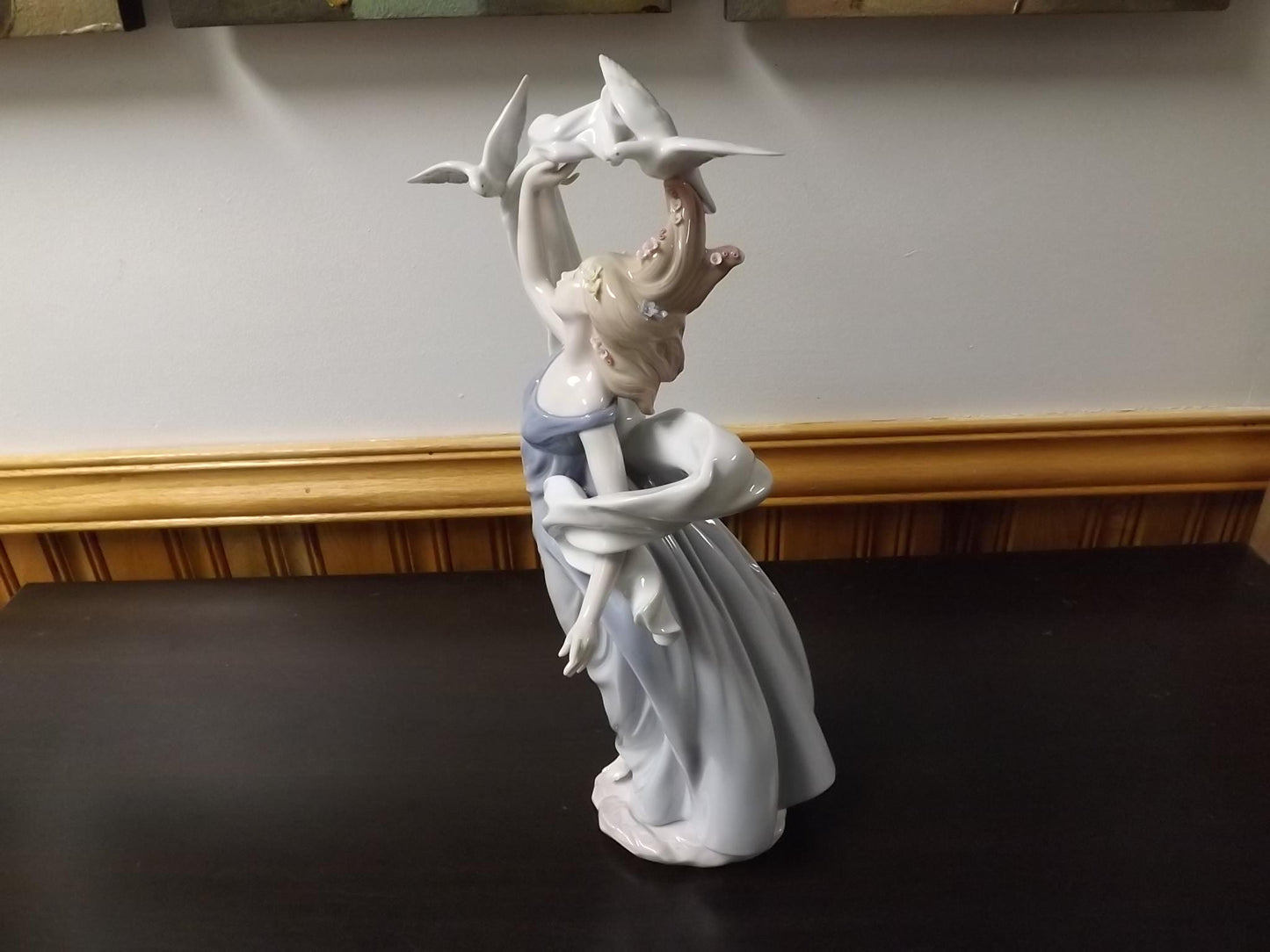 Vintage Lladro Figurine: Inspiration Millenium New Horizons, Woman with Doves (With Box & COA)