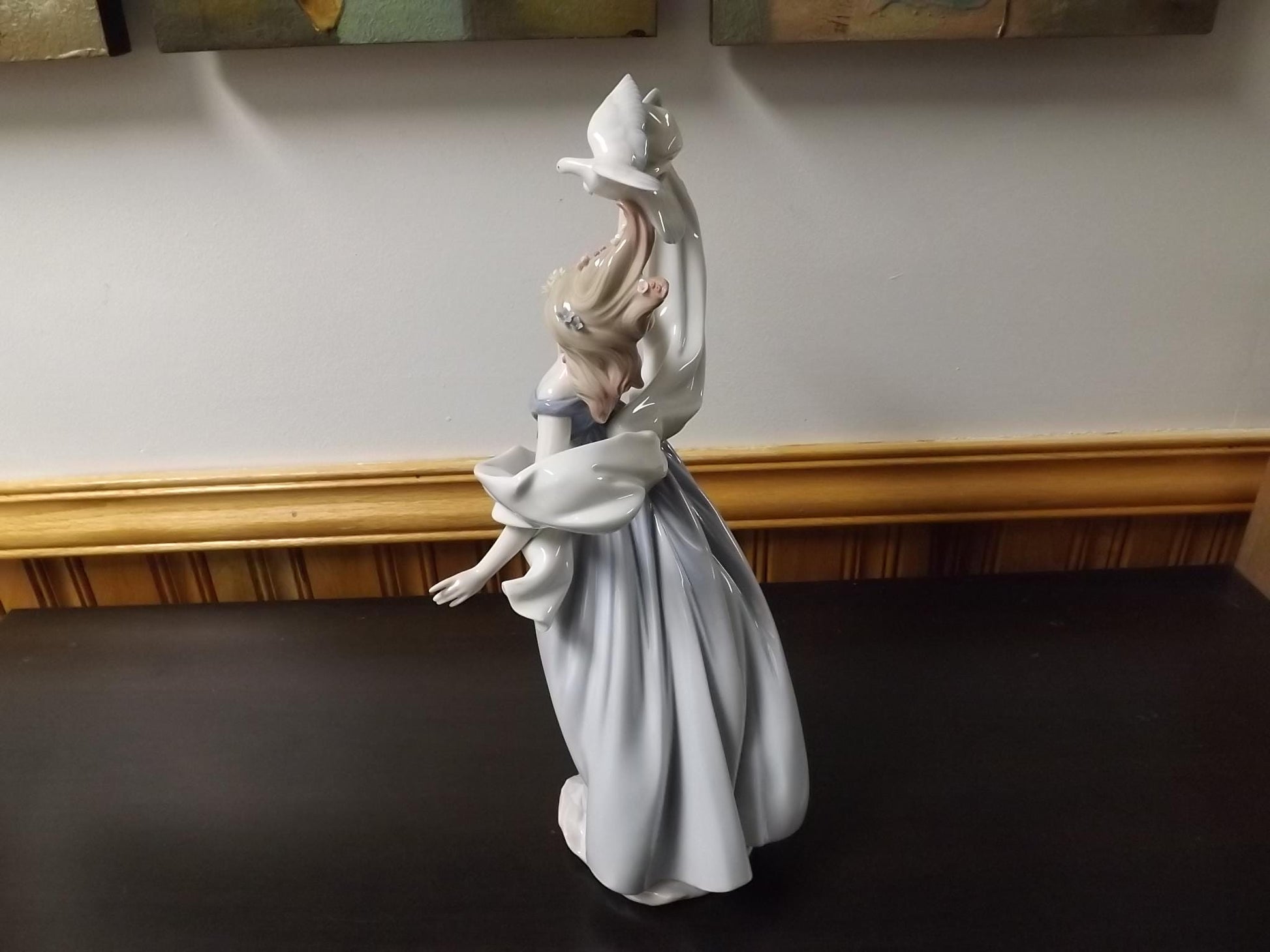 Vintage Lladro Figurine: Inspiration Millenium New Horizons, Woman with Doves (With Box & COA)