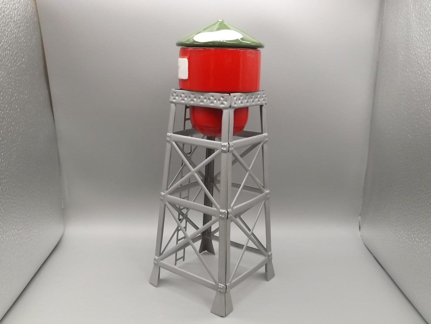 Vintage 1988 Snow Village "Watertower" building seasonal display village scene. With box.