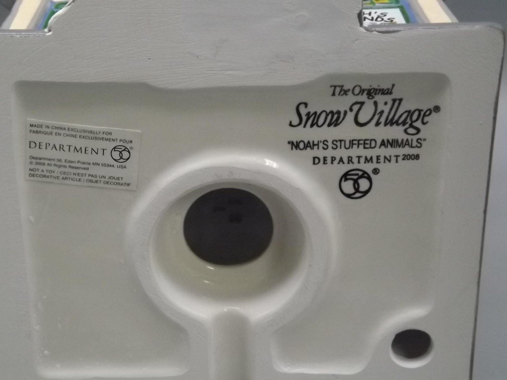 Vintage Snow Village "Noah's Stuffed Animals" Illuminated building seasonal display village scene. With box.