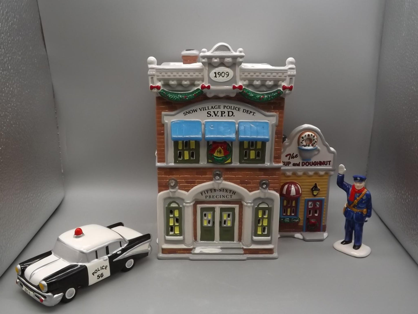 Vintage 1995 Snow Village Police Station with Car & Boxes