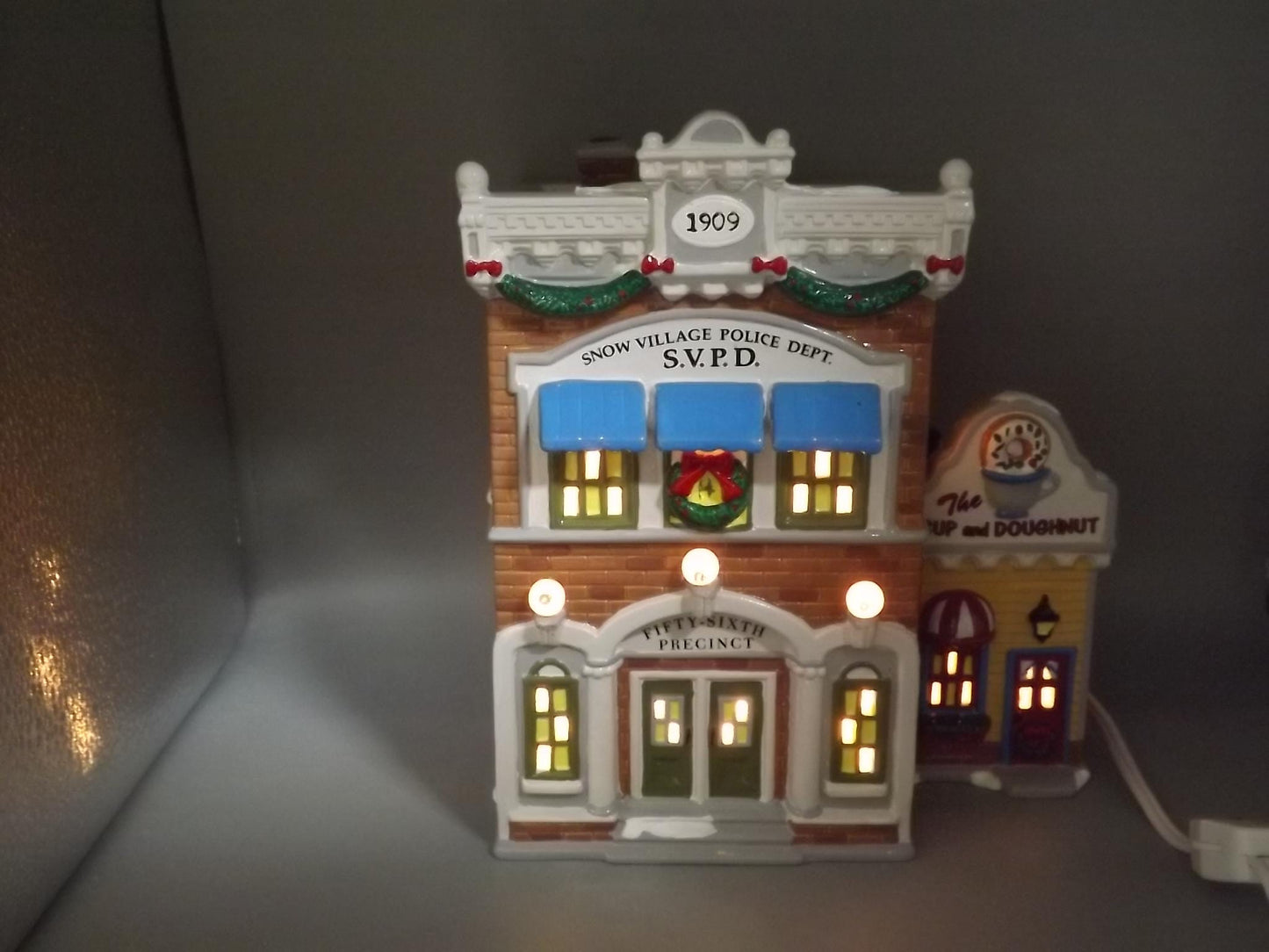 Vintage 1995 Snow Village Police Station with Car & Boxes