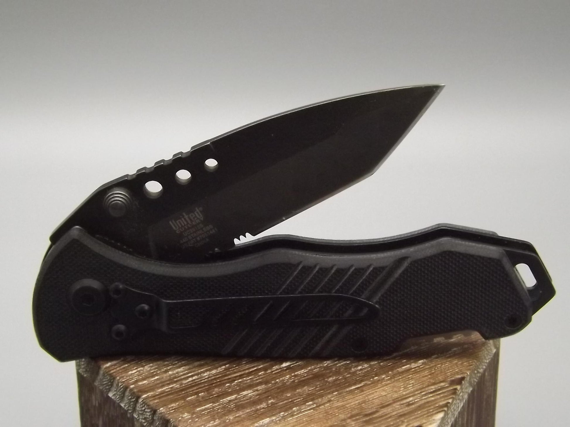 Tailwind United Cutlery Auto Assist Tanto Folding Knife with Box