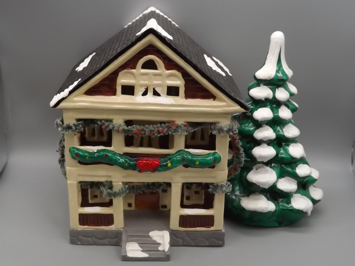 Vintage 1988 Snow Village "Ridgewood" Illuminated Building Display