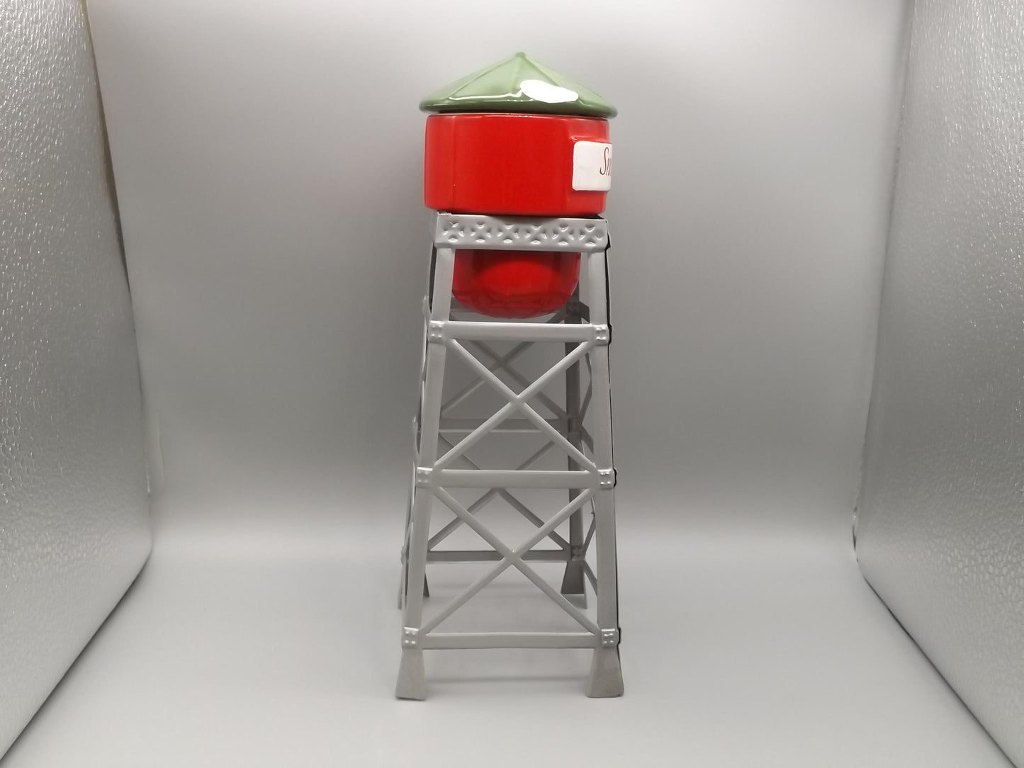 Vintage 1988 Snow Village "Watertower" building seasonal display village scene. With box.