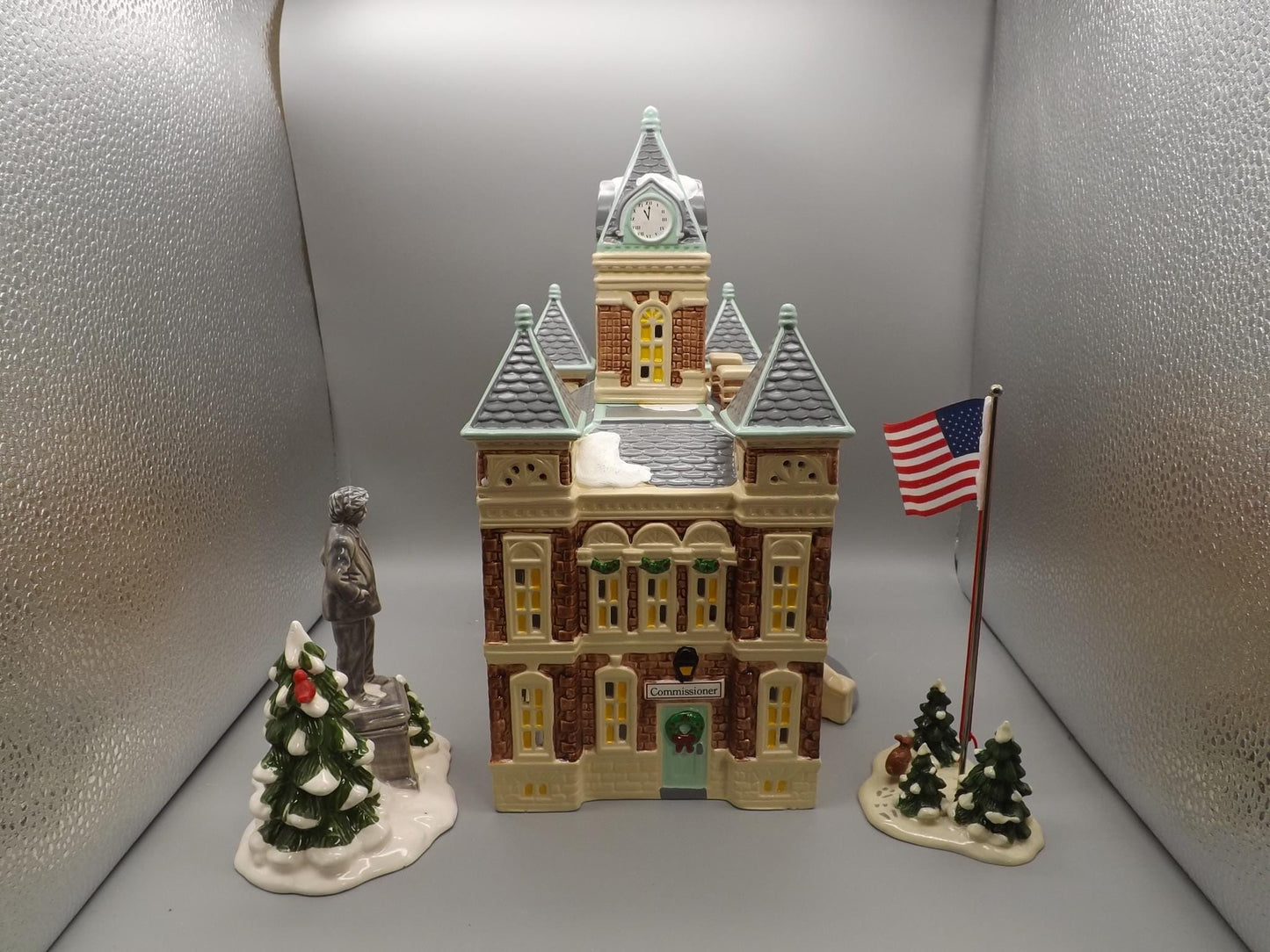 Vintage 1989 Snow Village "County Courthouse, Mark Twain, and Flag pole" Illuminated building seasonal display village scenes. With boxes.