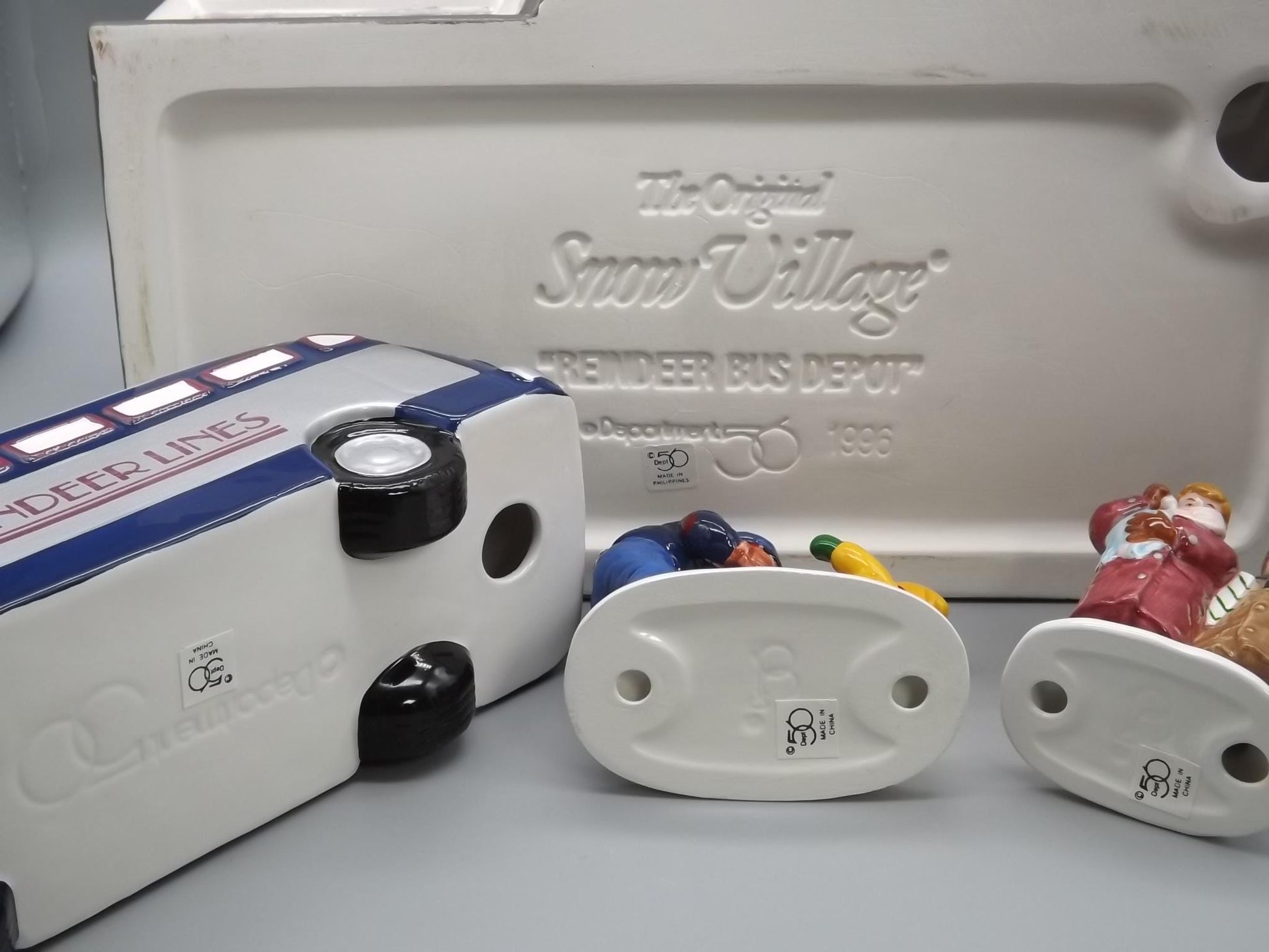 Vintage 1996 Snow Village Reindeer Bus Depot with Boxes