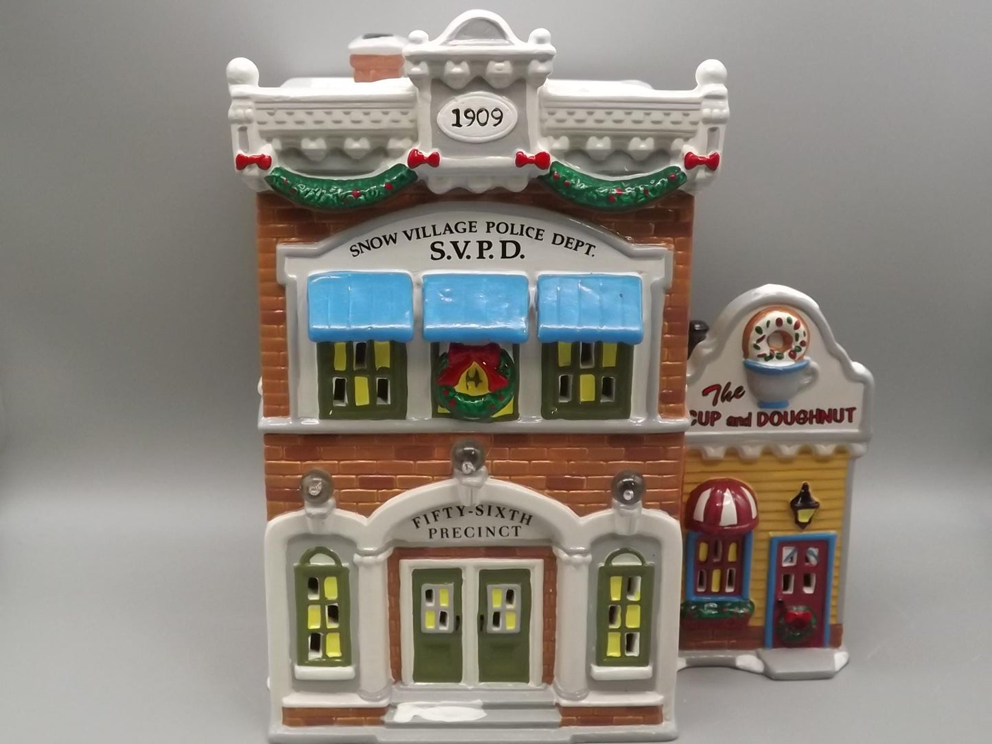 Vintage 1995 Snow Village Police Station with Car & Boxes