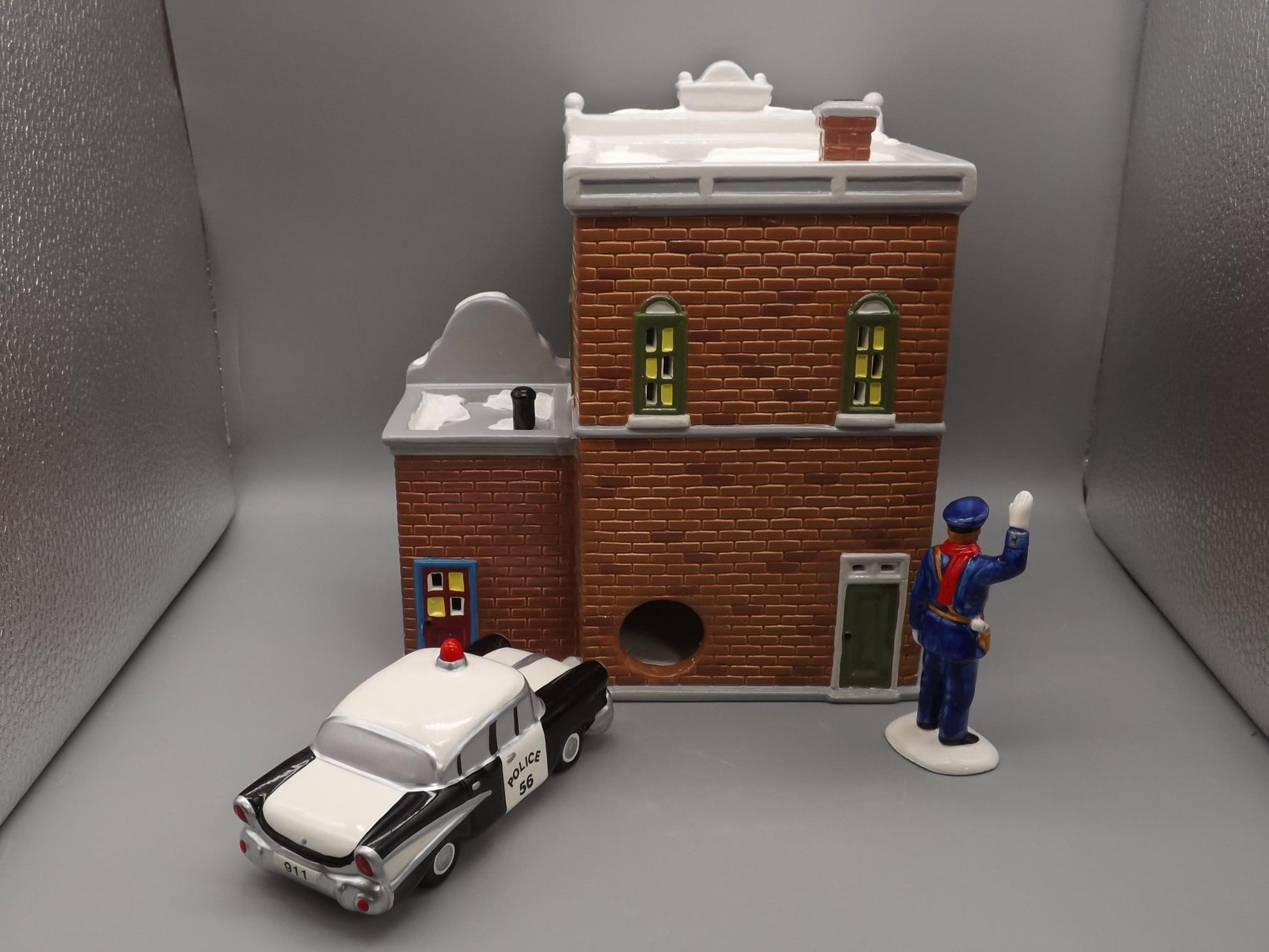 Vintage 1995 Snow Village Police Station with Car & Boxes