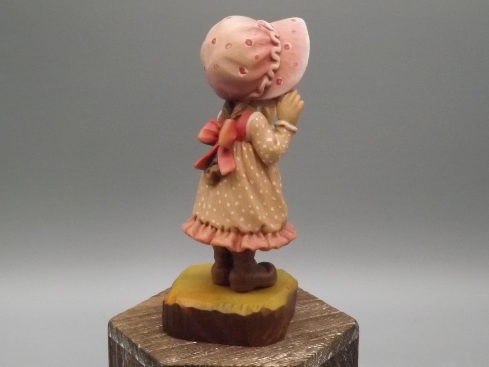 Vintage Anri Wood Figurine: "I Have a Secret" Sarah Kay Design