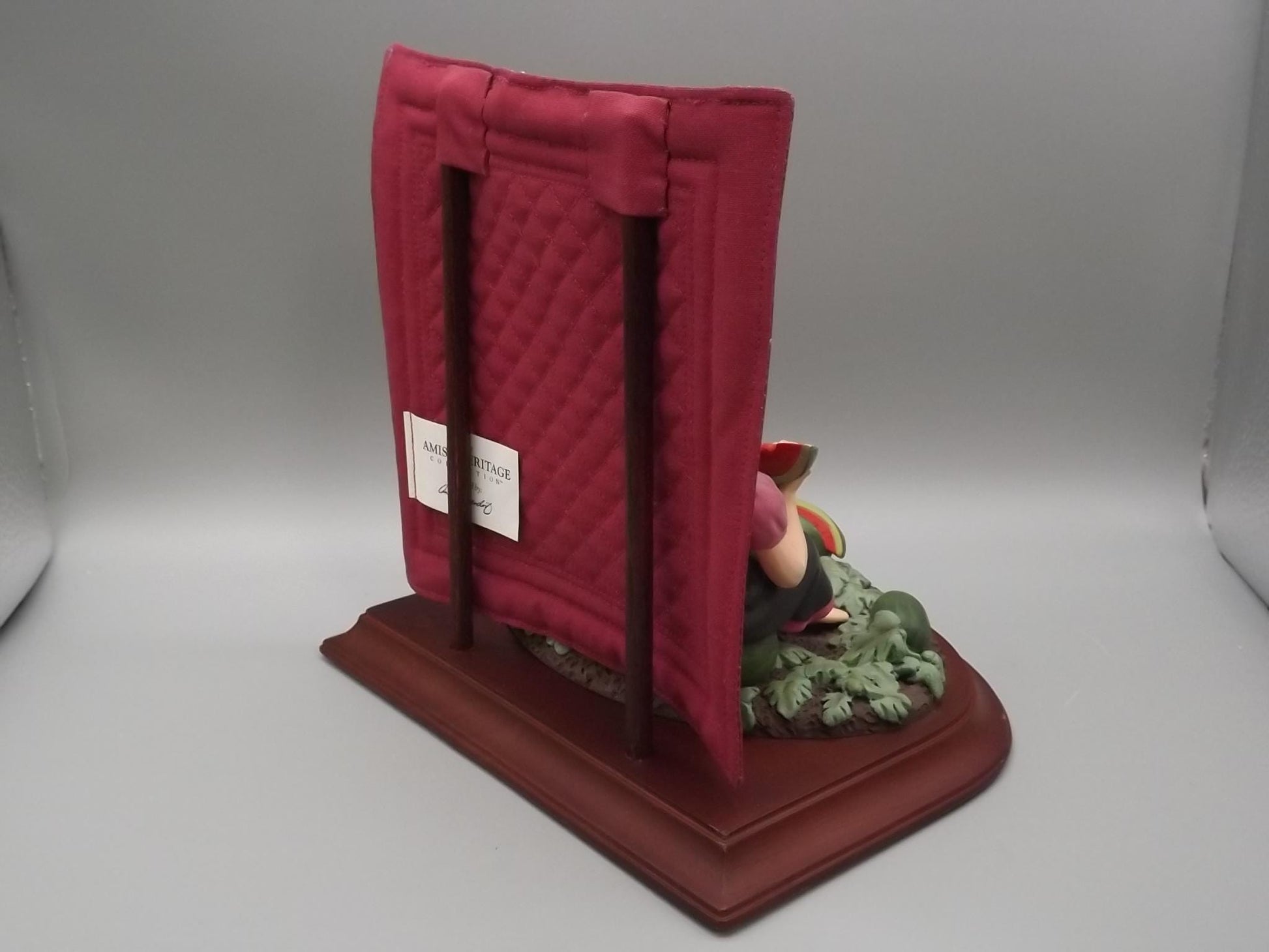 Vintage 1994 Willits Amish Heritage Collection "Best Friends" Ruth and Eileen figurine with quilt backdrop. Excellent condition