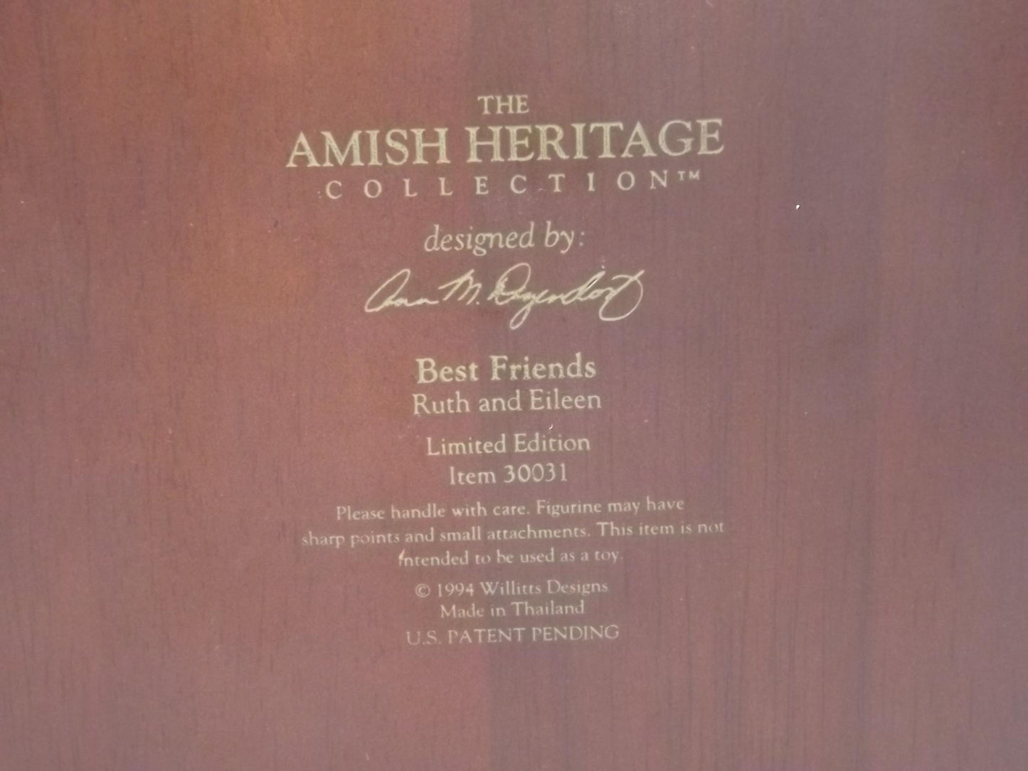 Vintage 1994 Willits Amish Heritage Collection "Best Friends" Ruth and Eileen figurine with quilt backdrop. Excellent condition