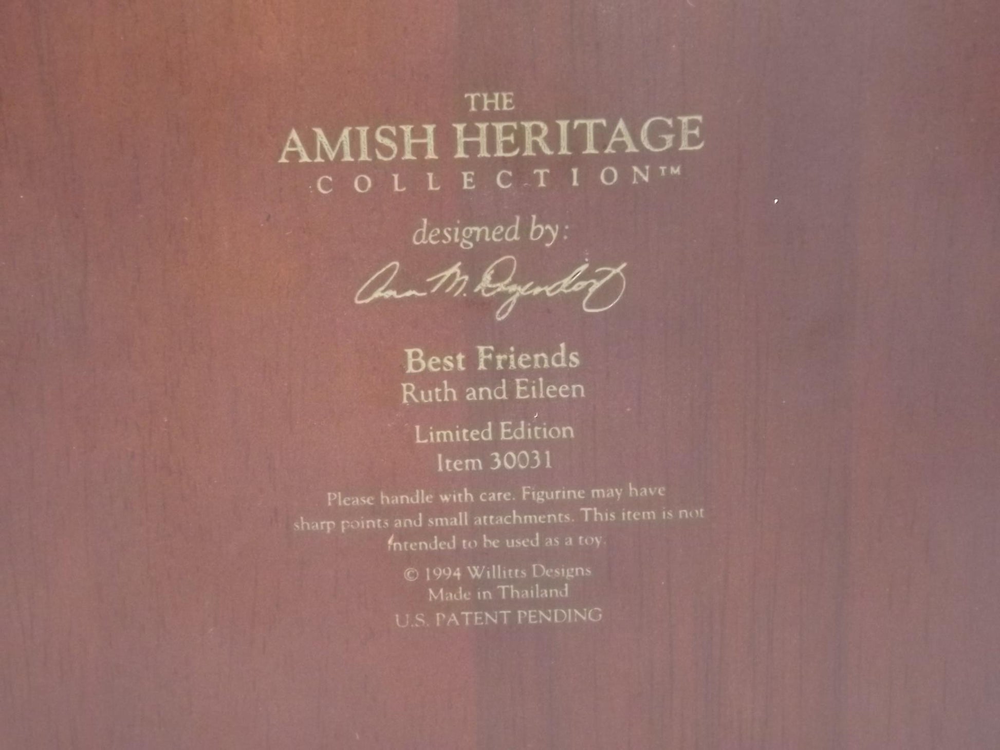 Vintage 1994 Willits Amish Heritage Collection "Best Friends" Ruth and Eileen figurine with quilt backdrop. Excellent condition