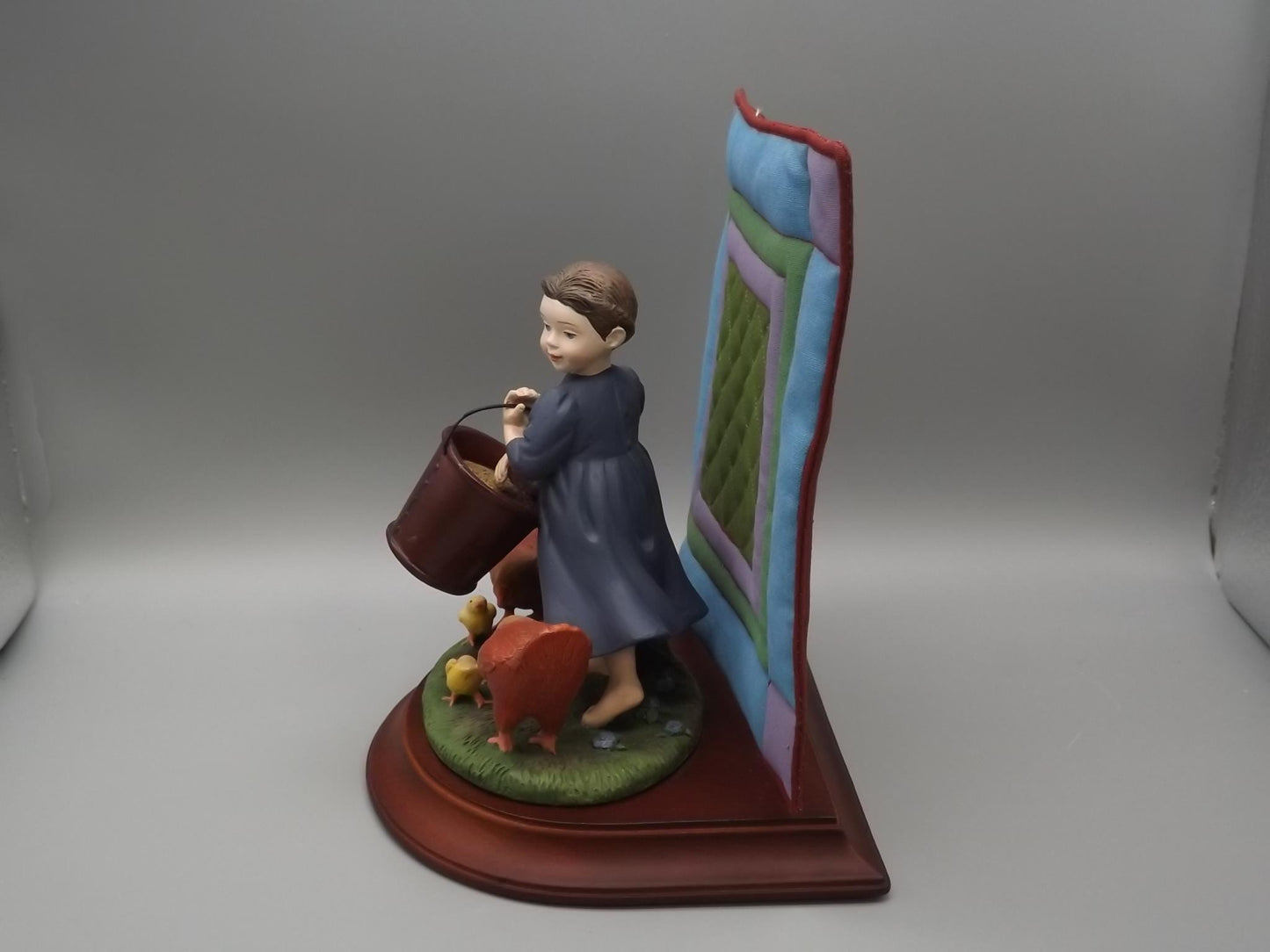 Vintage 1994 Willits Amish Figurine: "Feeding the Chickens"