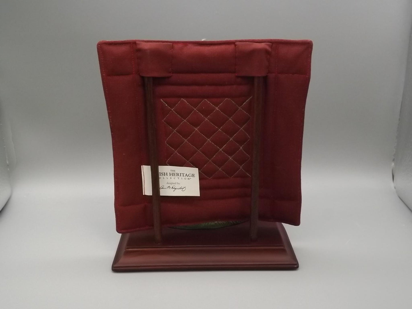 Vintage 1994 Willits Amish Figurine: "Feeding the Chickens"