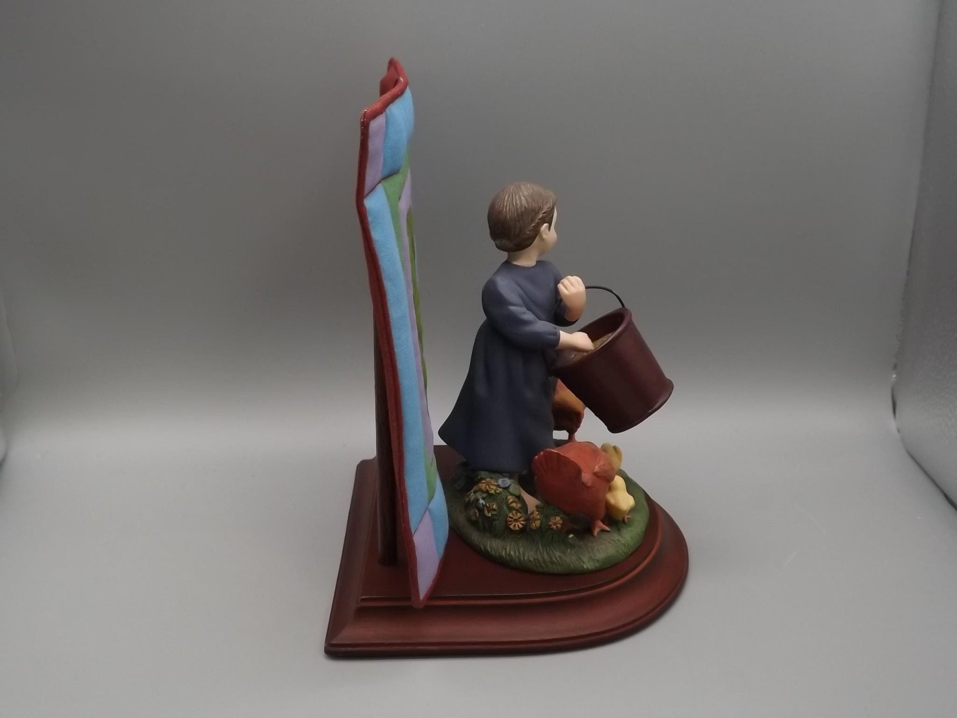 Vintage 1994 Willits Amish Figurine: "Feeding the Chickens"