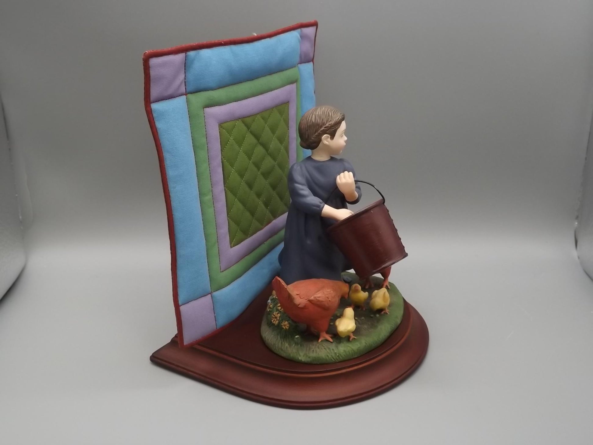 Vintage 1994 Willits Amish Figurine: "Feeding the Chickens"