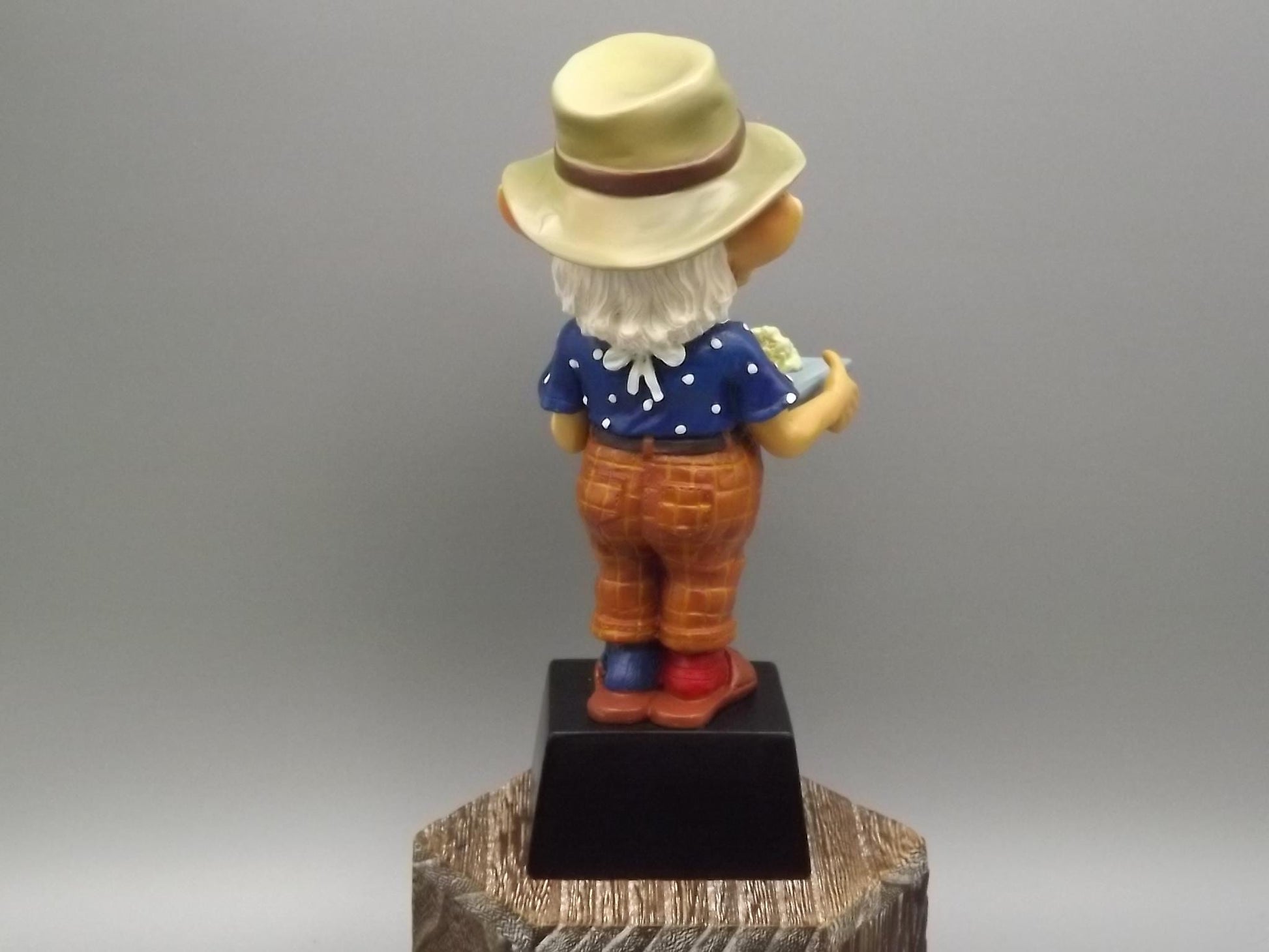 Westland Coots "Buffet" Figurine: Senior Citizen with Food Tray