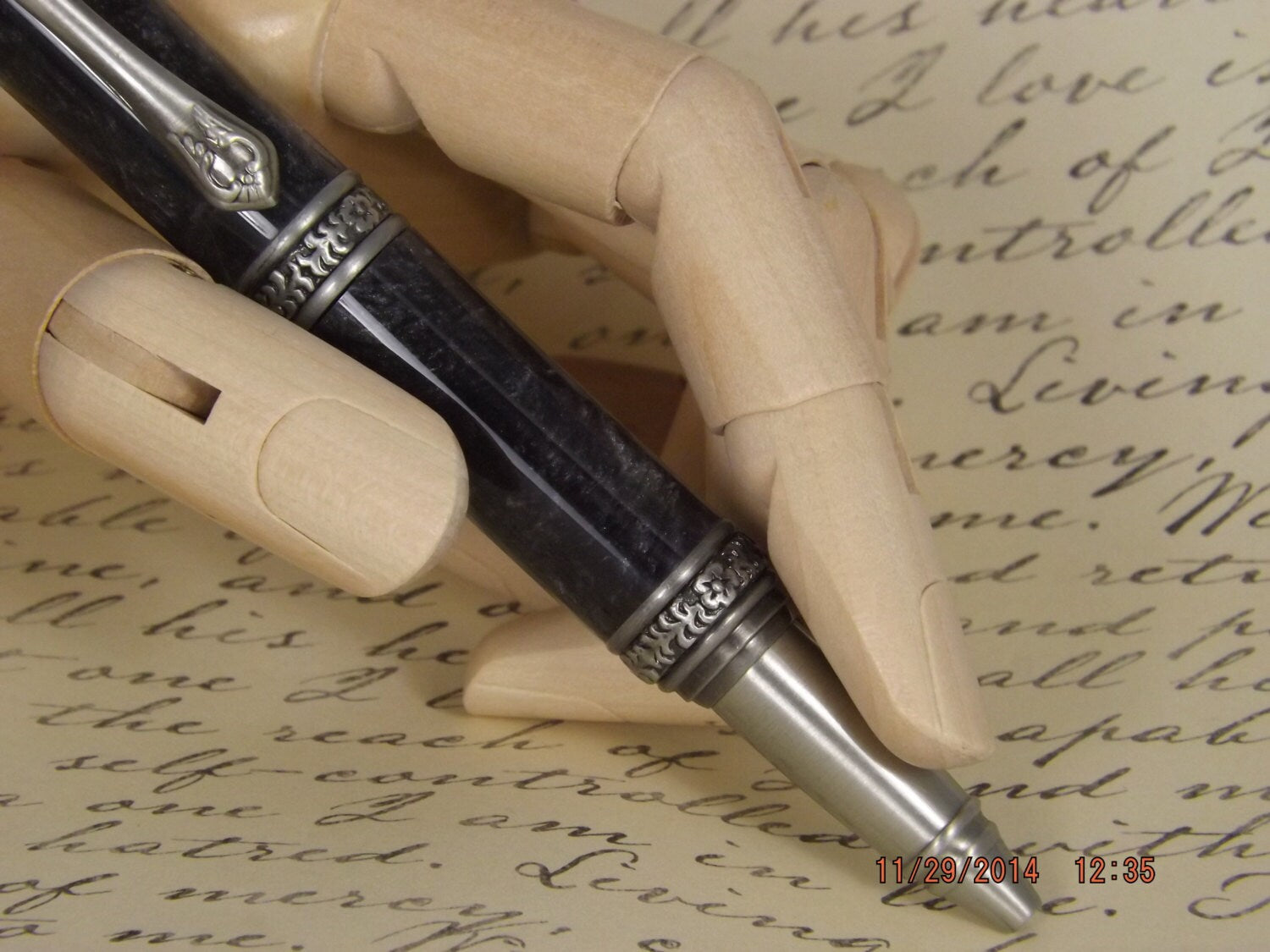 Handmade Victorian Pen, Antique Pewter with a Antique Silver Swirl acrylic body.