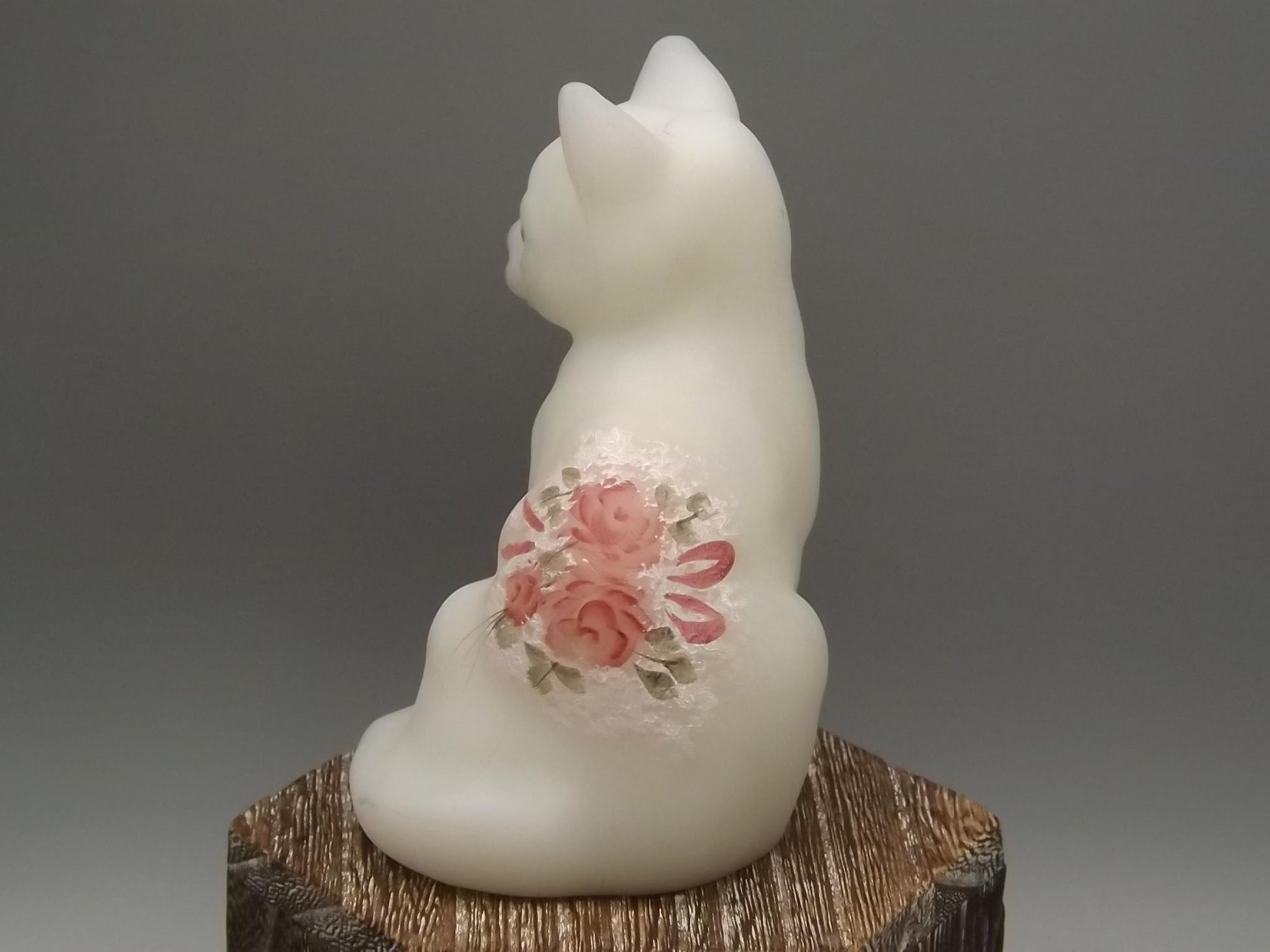 Vintage Fenton Hand-Painted Cat Figurine - Signed 1976