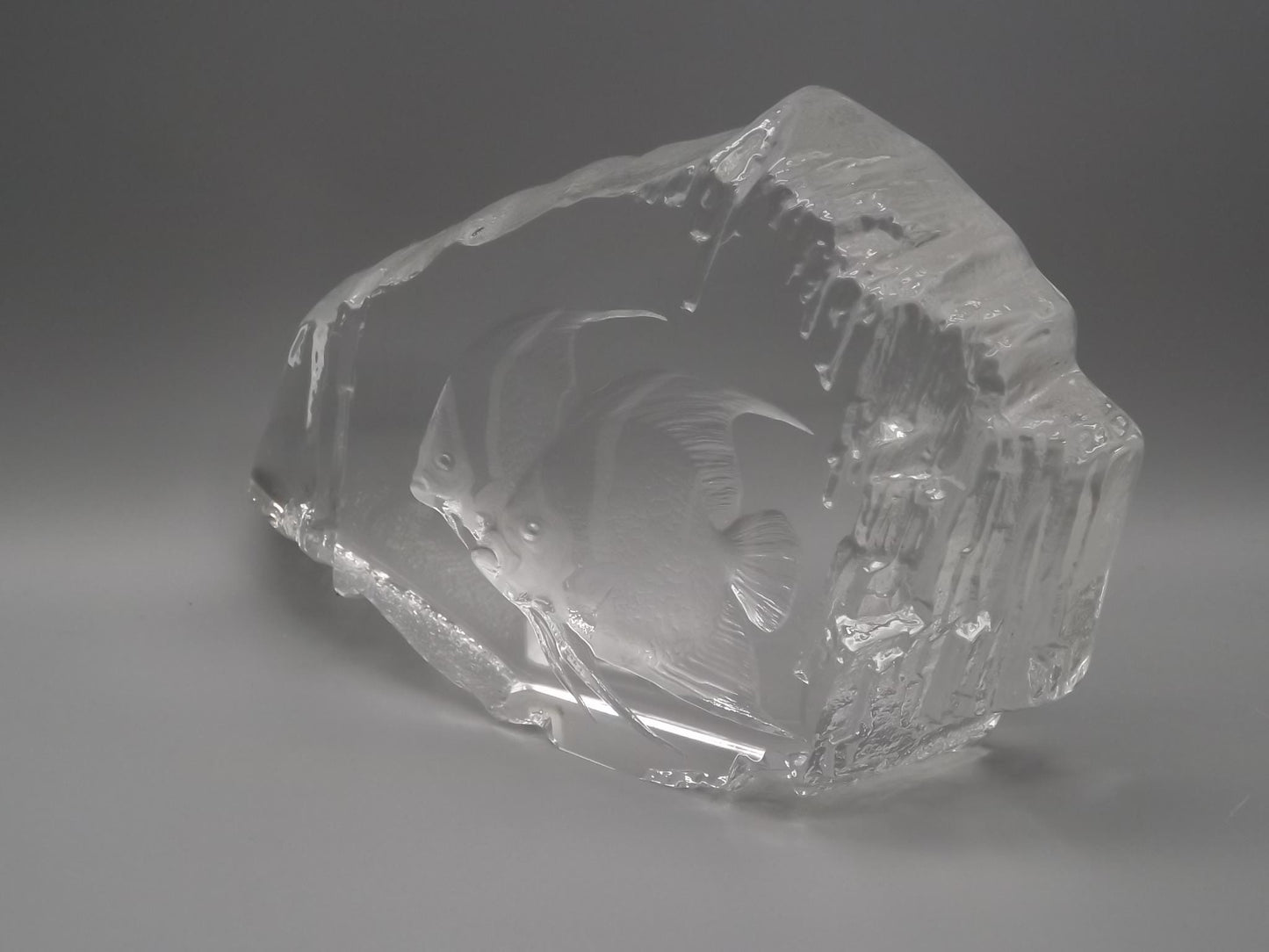 Mats Jonasson Angel Fish Glass Sculpture: Swedish Art Glass Figurine