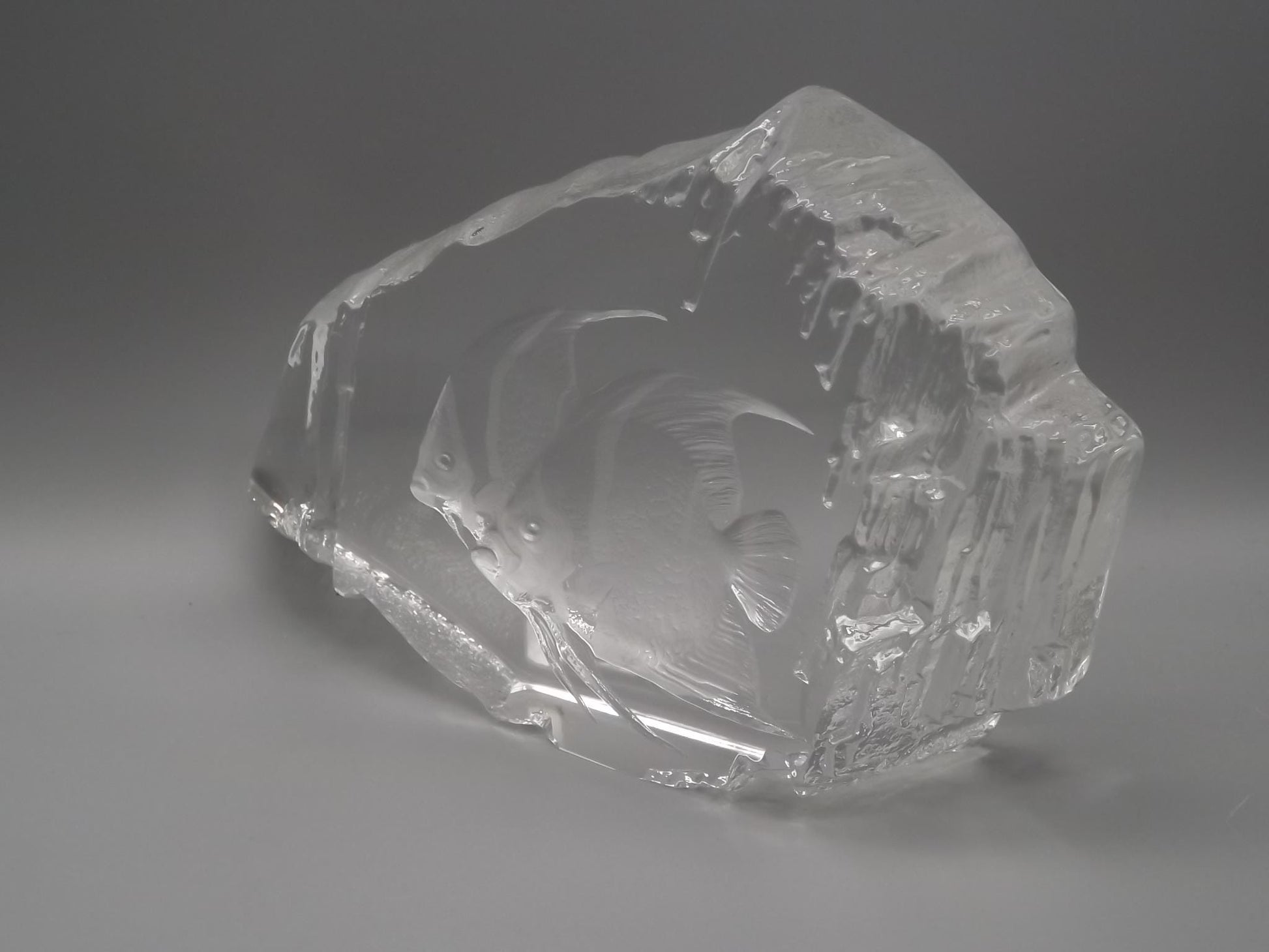 Mats Jonasson Angel Fish Glass Sculpture: Swedish Art Glass Figurine