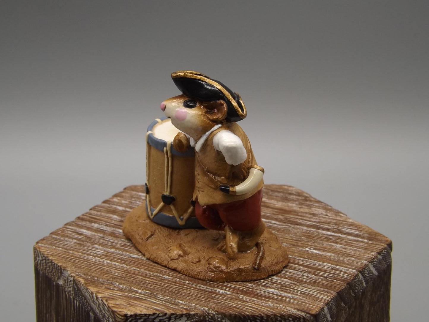 Vintage Wee Forest Folk Mouse Figurine: 1981 "Concord Minute Mouse"