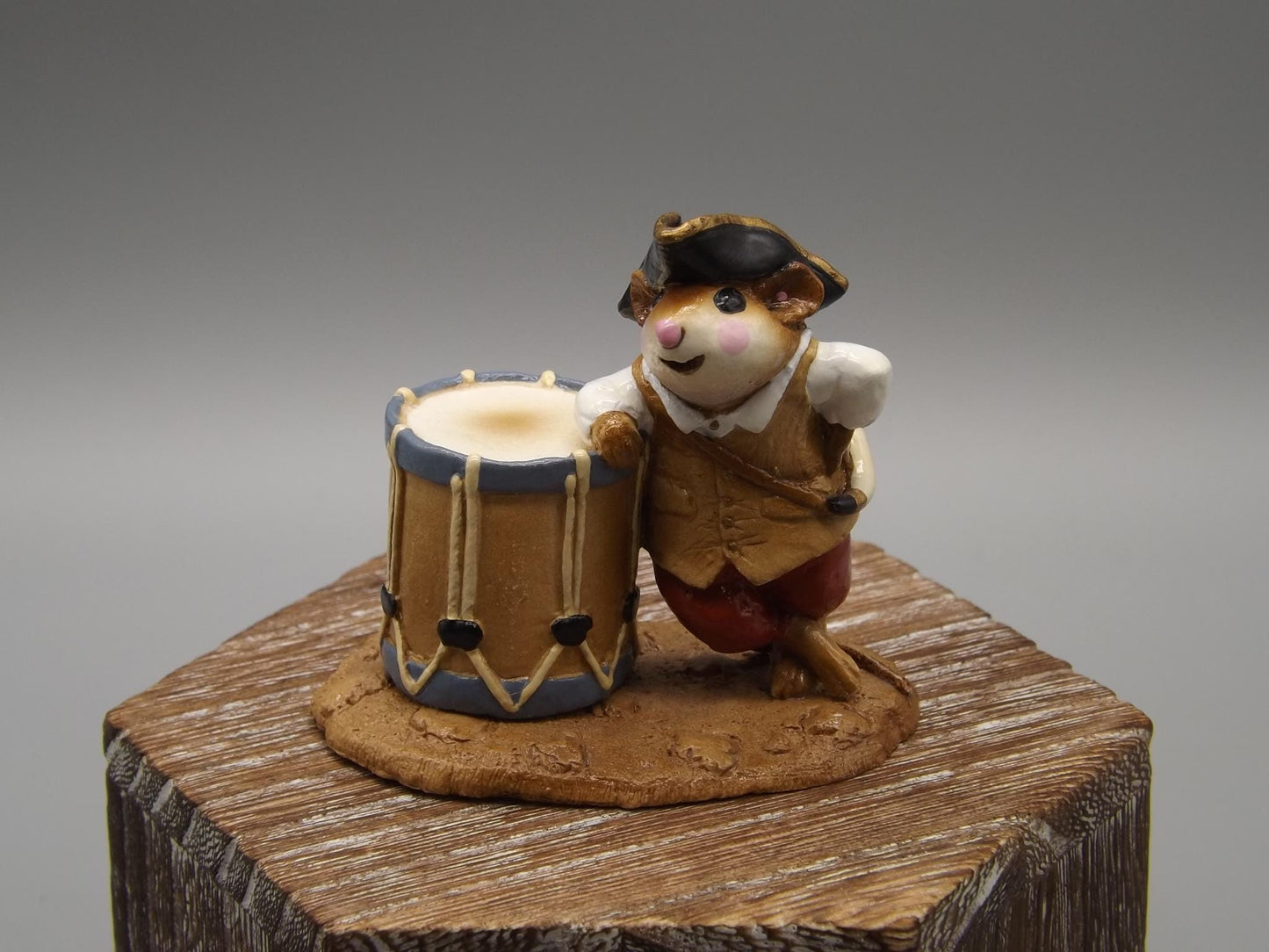 Vintage Wee Forest Folk Mouse Figurine: 1981 "Concord Minute Mouse"