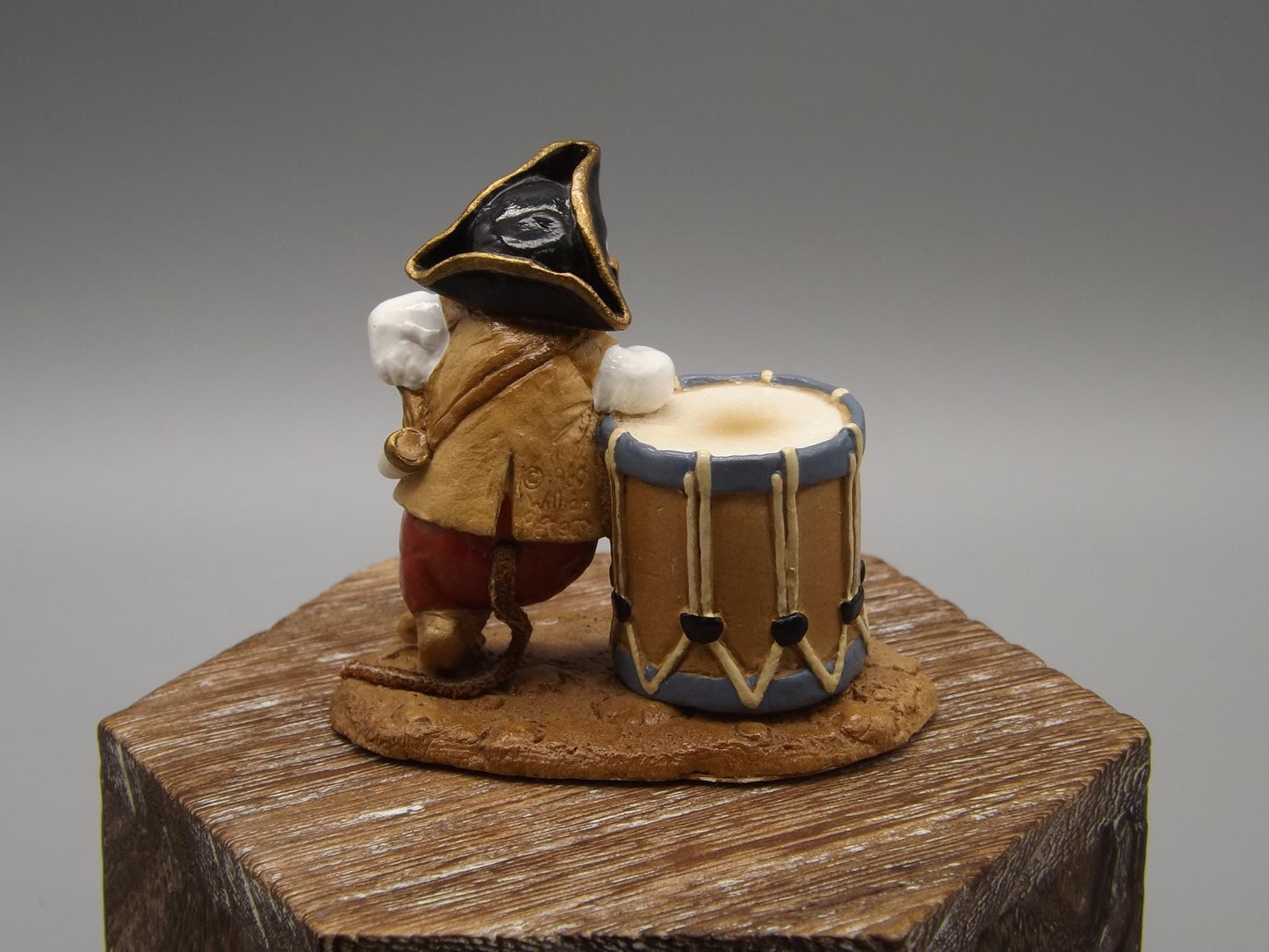 Vintage Wee Forest Folk Mouse Figurine: 1981 "Concord Minute Mouse"